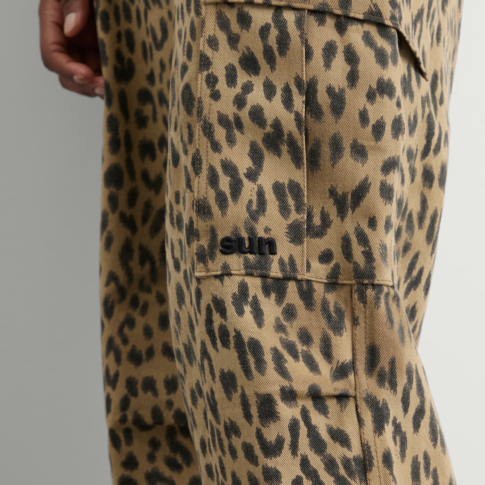 SUNDAYFRUITMARKET Sun Leopard Cargo Pants
