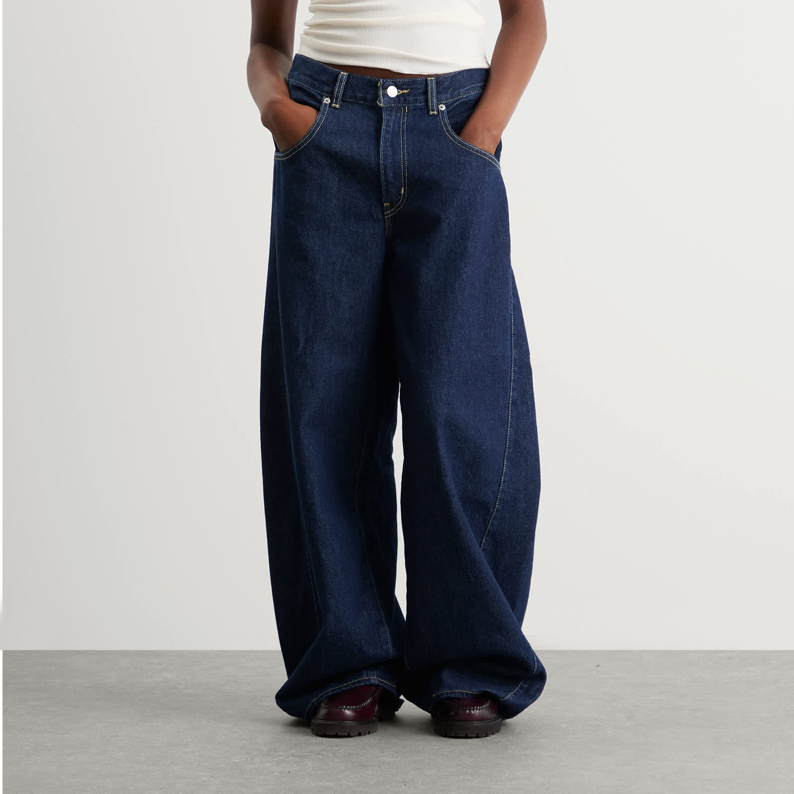 Levi's Super Baggy Barrel Jeans