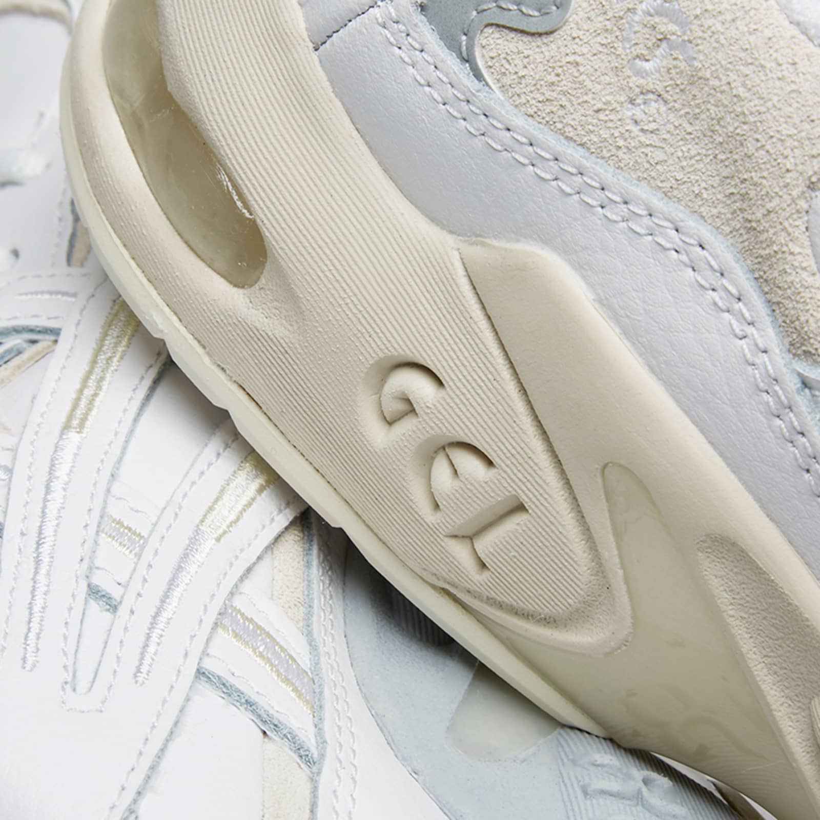 gel kayano 5 og white