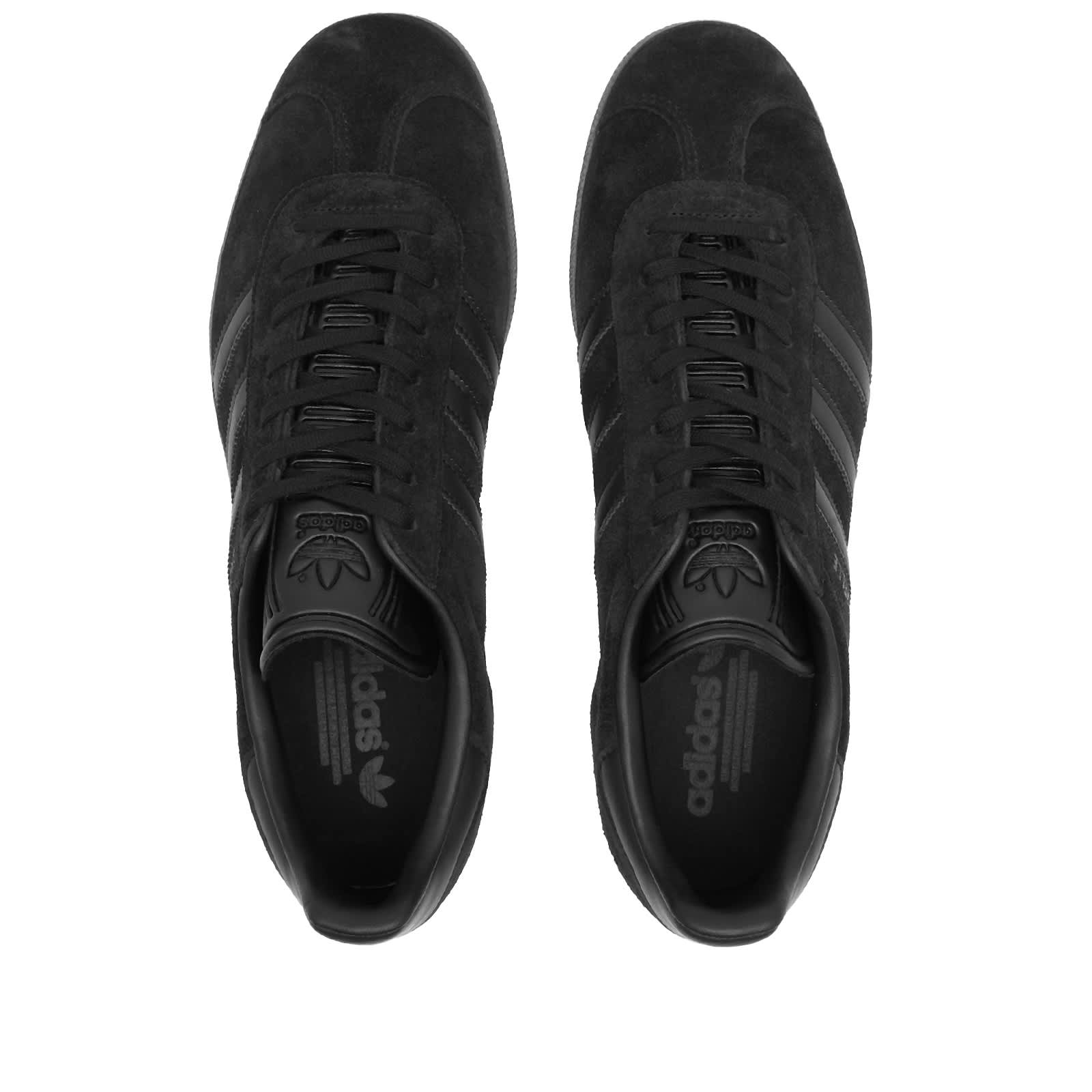 triple black gazelle