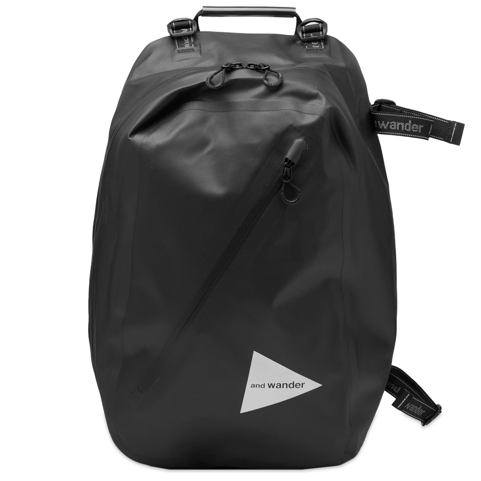 and wander Waterproof Daypack Black END. (GB)