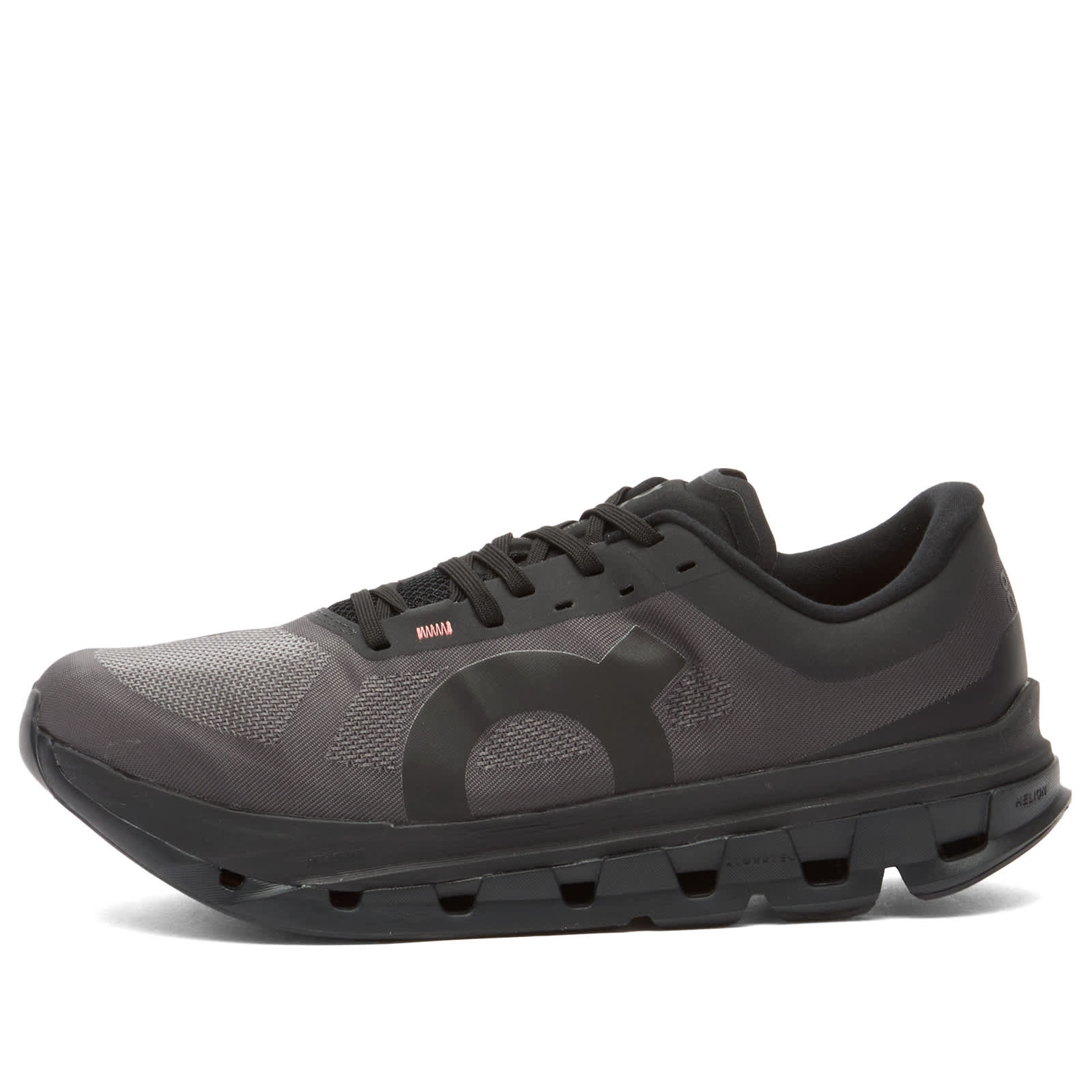 ON Cloudflow 5 - Black & Black