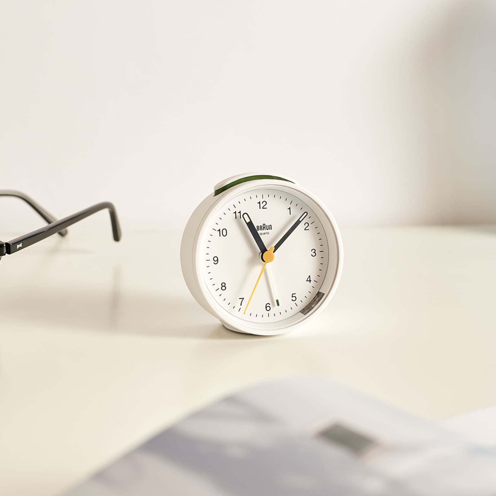 Braun Classic Analogue Alarm Clock White END.
