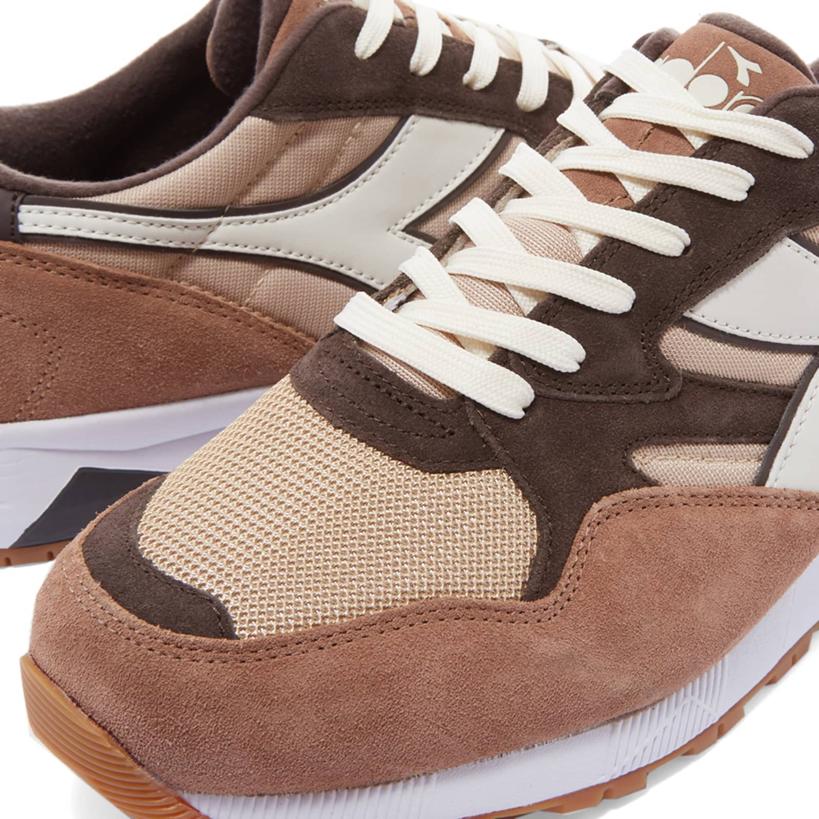 Diadora N902 Warm Sand & Java | END.
