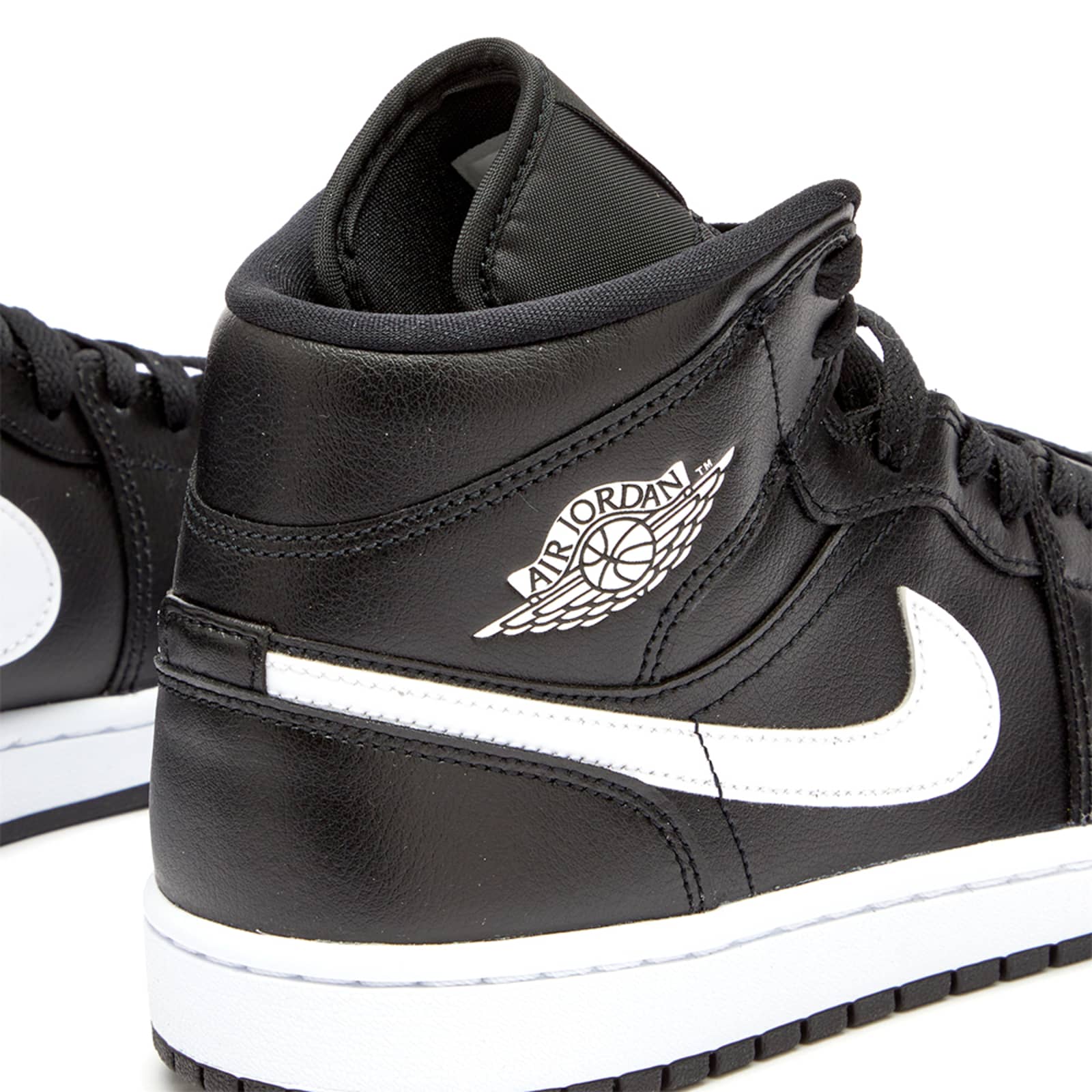 air jordan 1 mid white and black