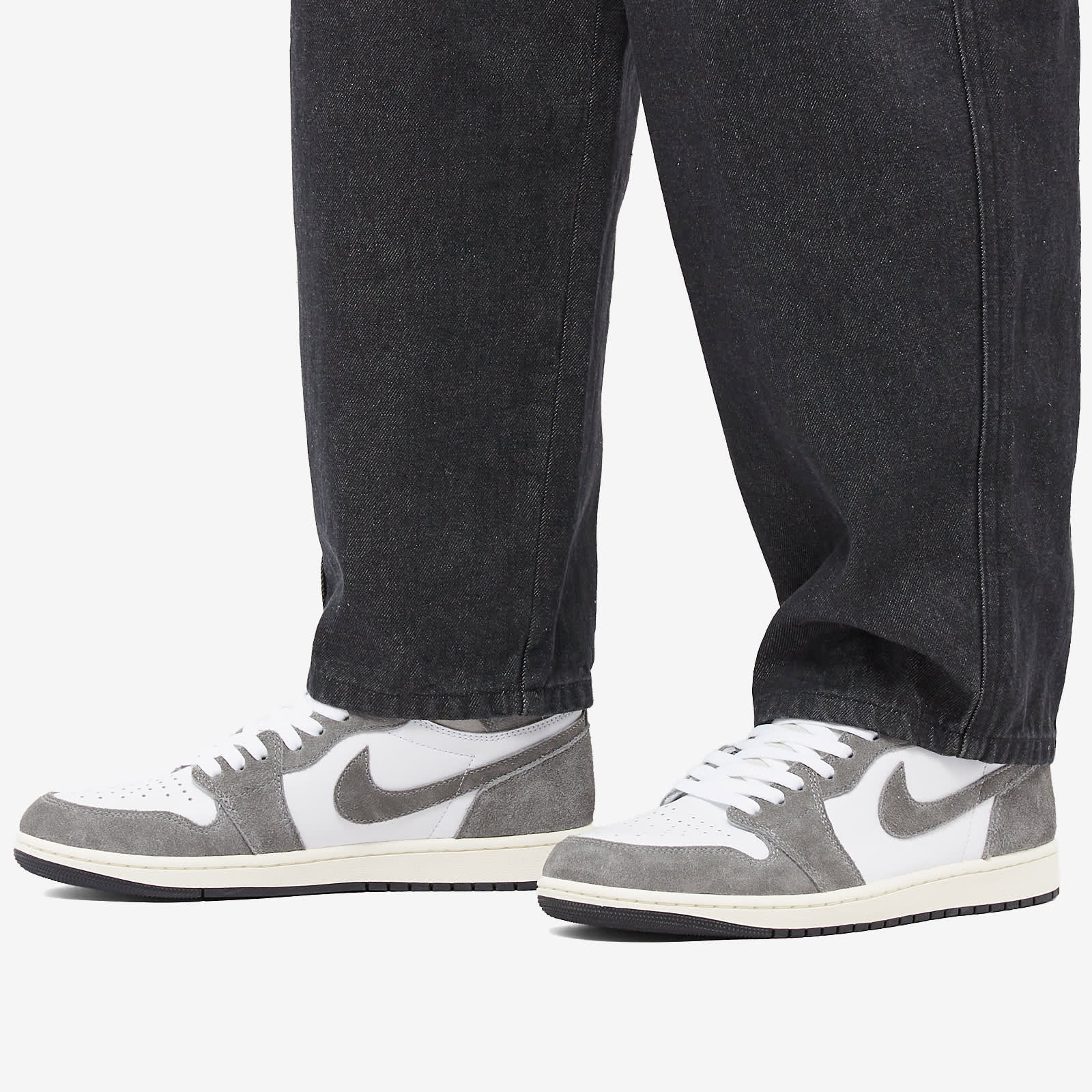 Air Jordan 1 Retro High OG Black Fire Red END TW air-jordan-1-retro-high-og-black-fire-red-end-tw