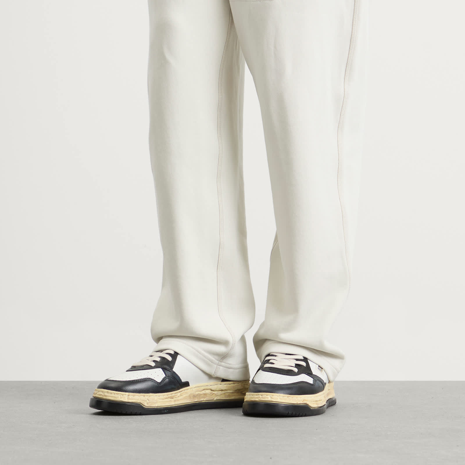 Autry x Mihara Yasuhiro Super Vintage Medalist Low - White/Black