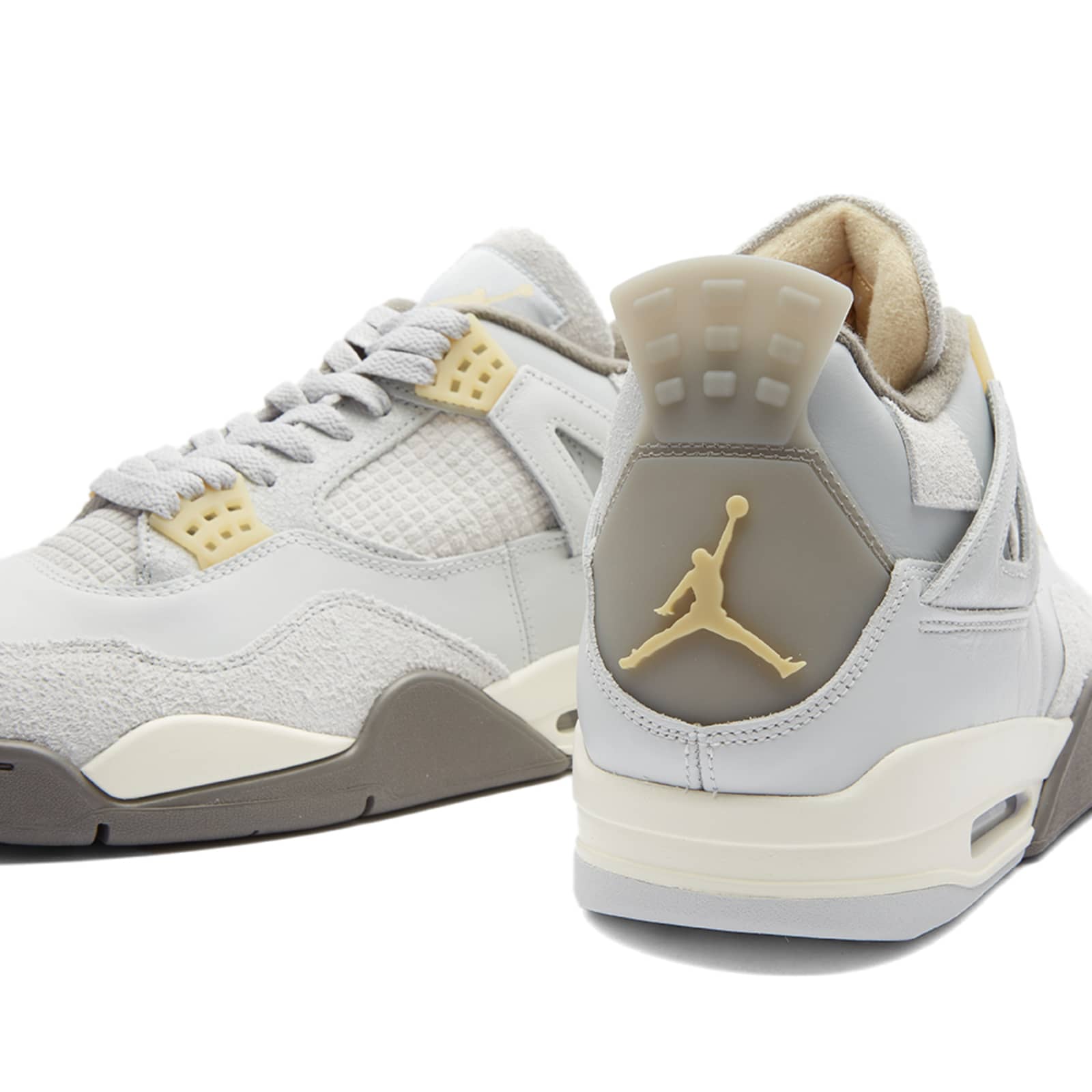 Air Jordan 4 Retro SE Photon Dust & Pale Vanilla END. Air Jordan 4 Retro SE Photon Dust & Pale Vanilla END.