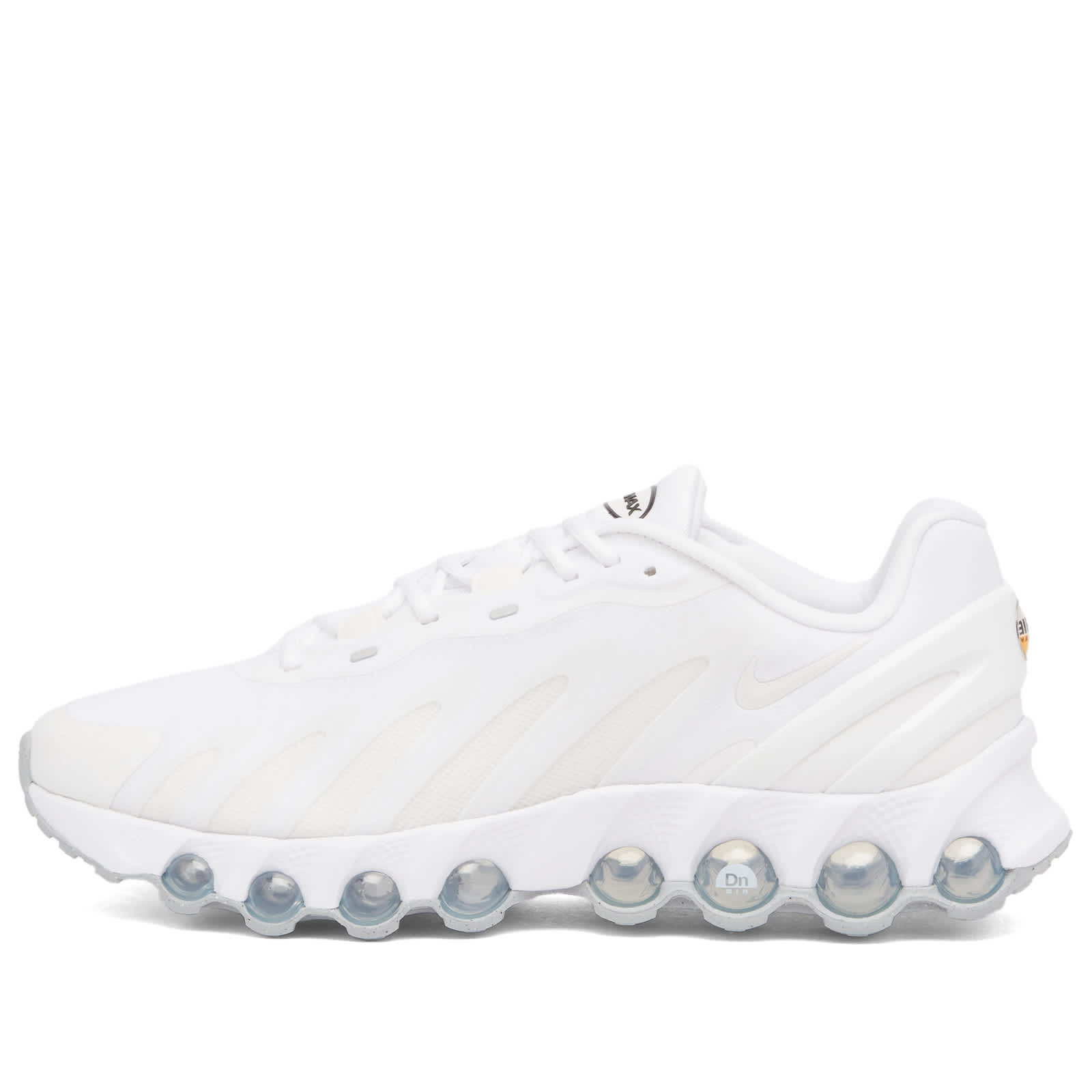 Nike Air Max Dn8 Sneaker - White & Sillver