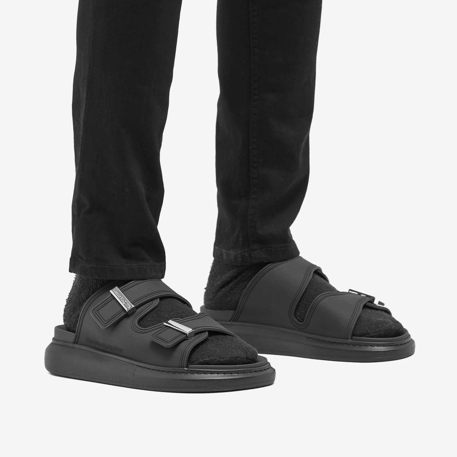 Alexander McQueen Rubber Oversized Sandal - Black & Silver