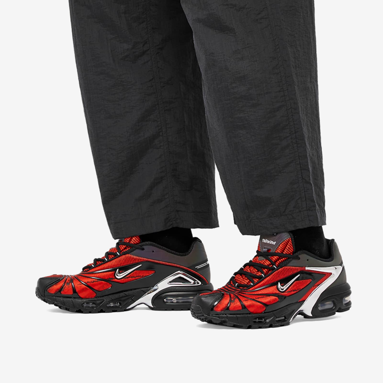 tailwind skepta red