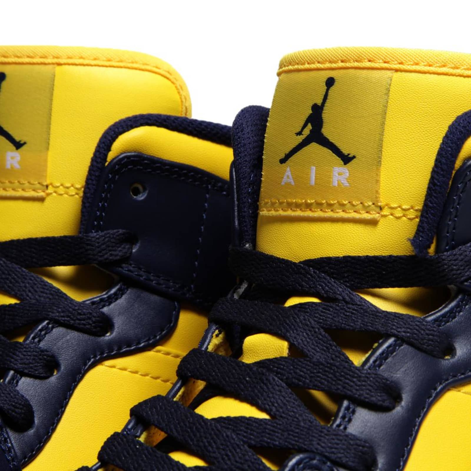 Nike Air Jordan I Mid 'Marquette' - Varsity Maize & Midnight