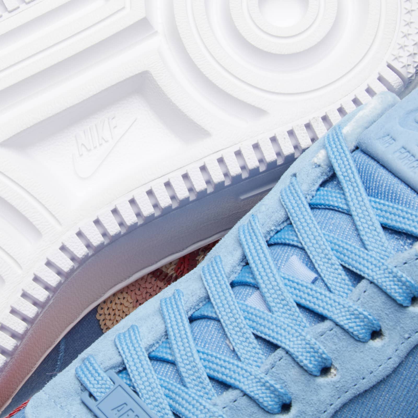 sneaks up nike air force 1