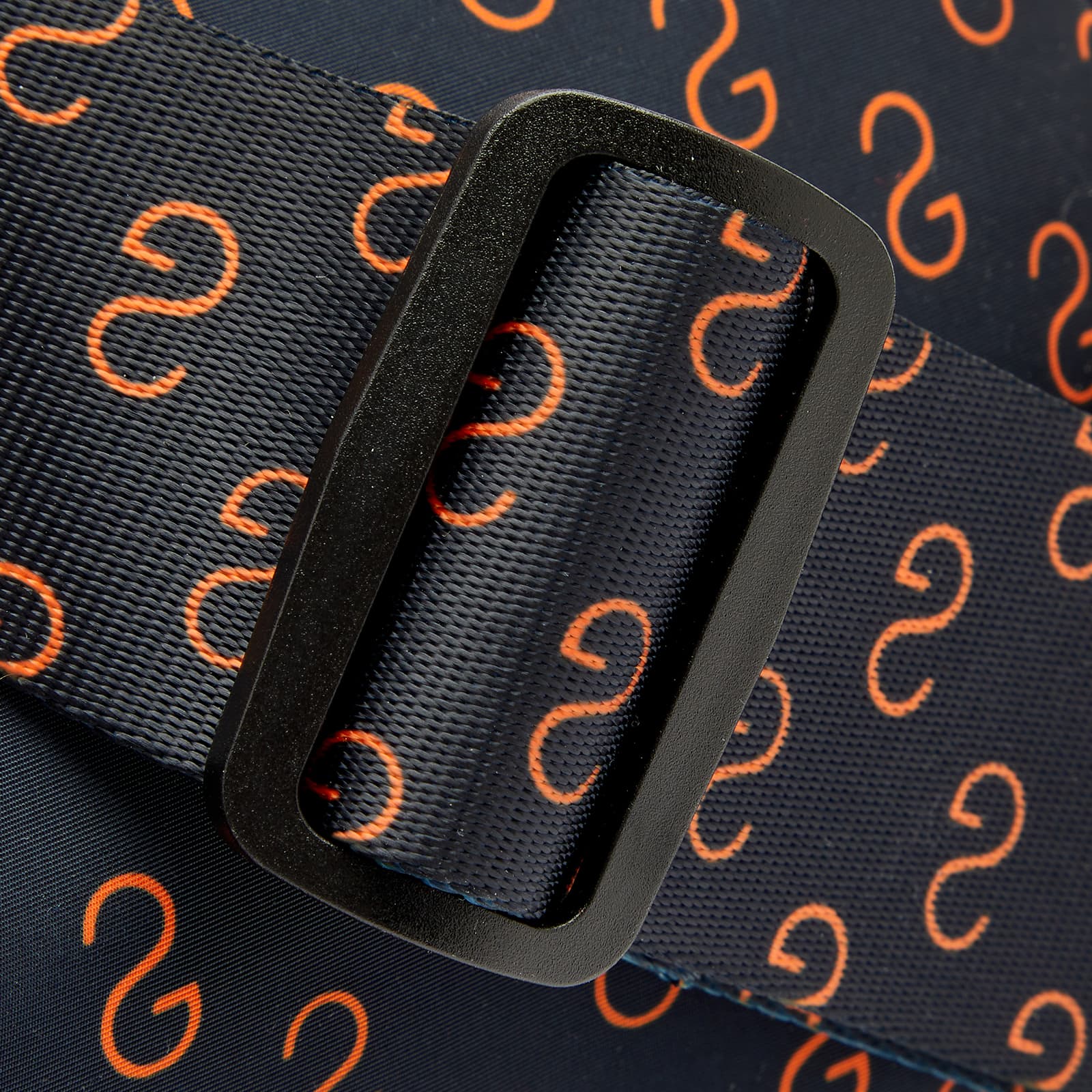 Stine Goya Lotta Nylon Crossbody Bag Sg Logo Navy END.