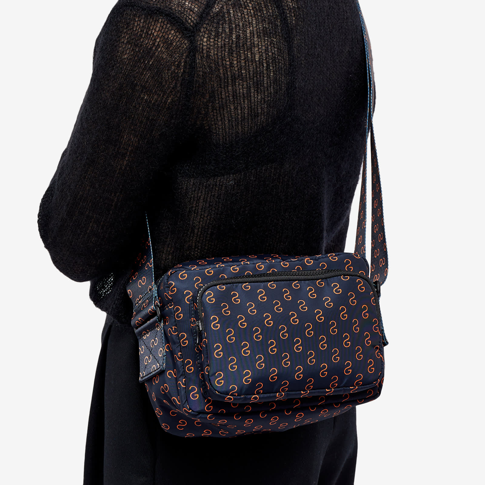 Stine Goya Lotta Nylon Crossbody Bag Sg Logo Navy END.