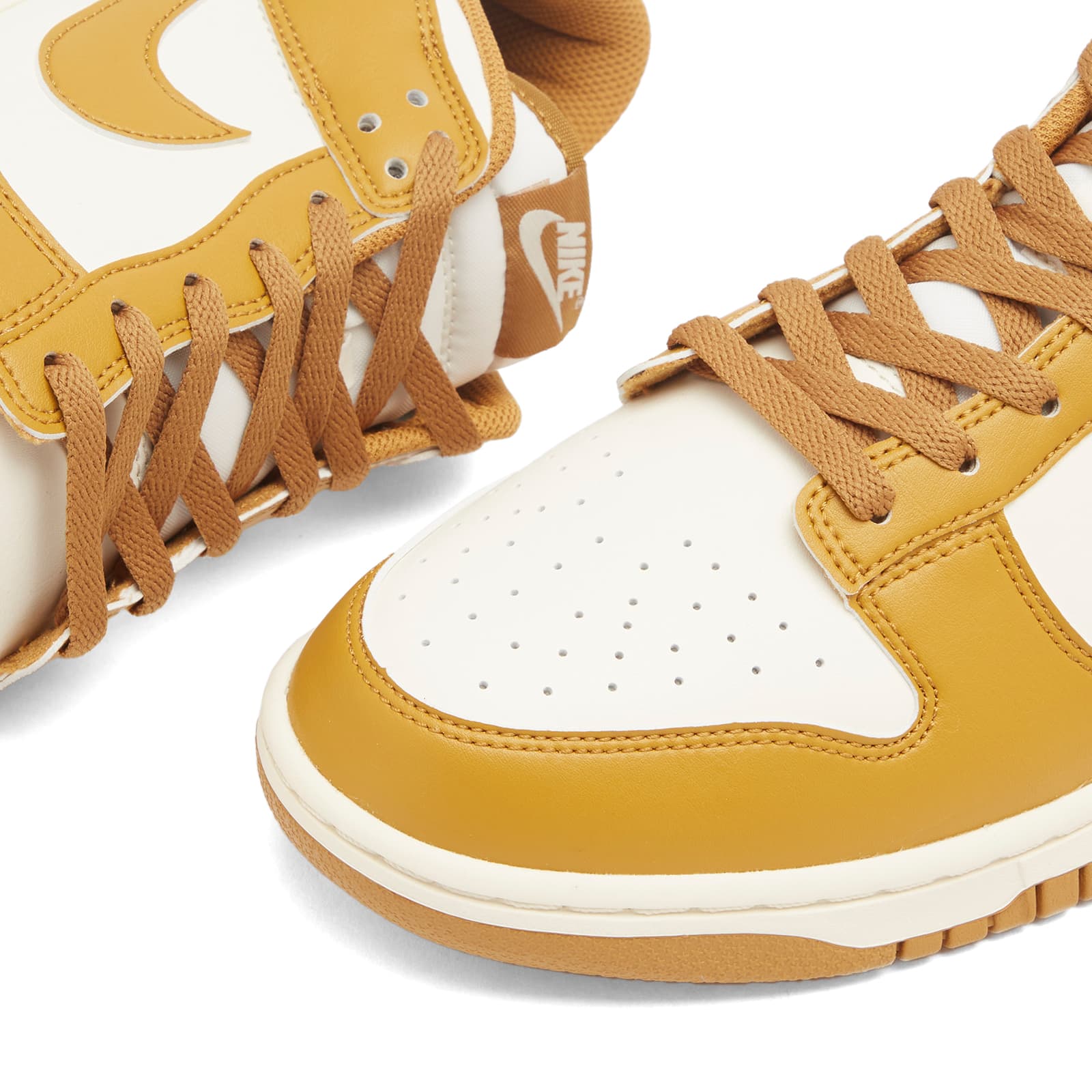 Nike Dunk Low Retro Sneaker