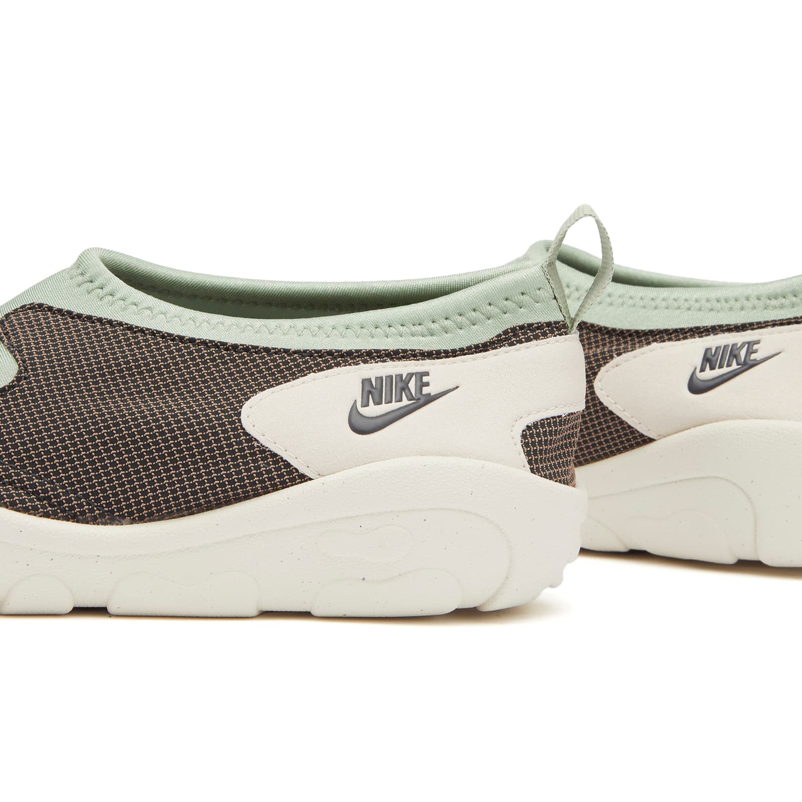 Nike Aqua Turf Sneaker
