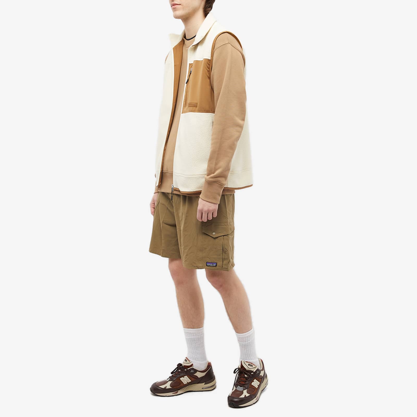 Patagonia Outdoor Everyday Short Sage Khaki END. (HK)