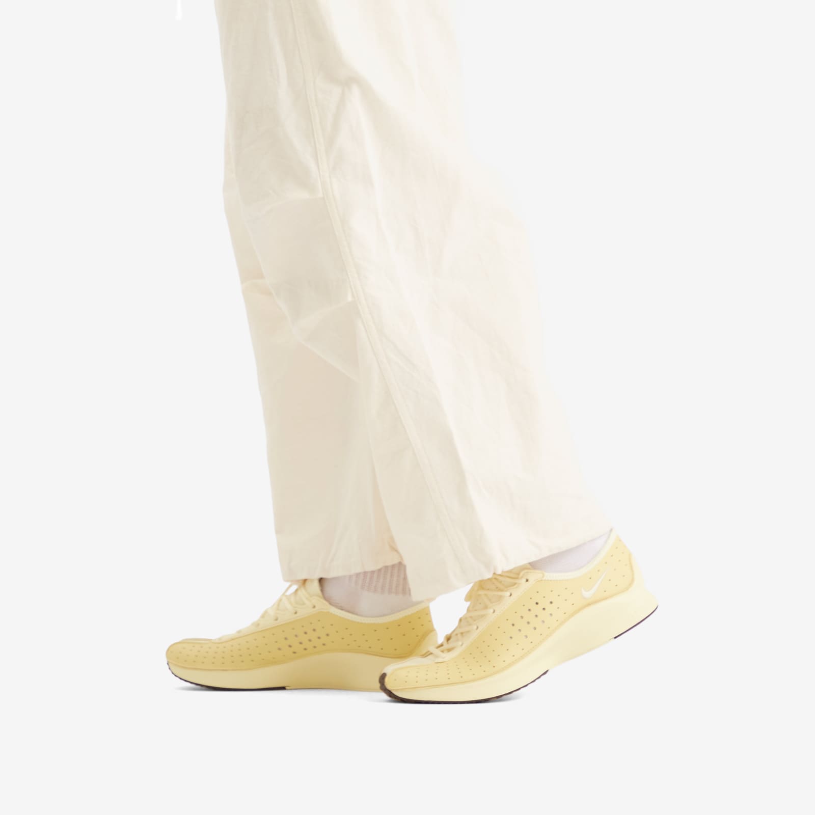 Nike W Air Superfly W Sneaker - Yellow, Brown & Alabaster