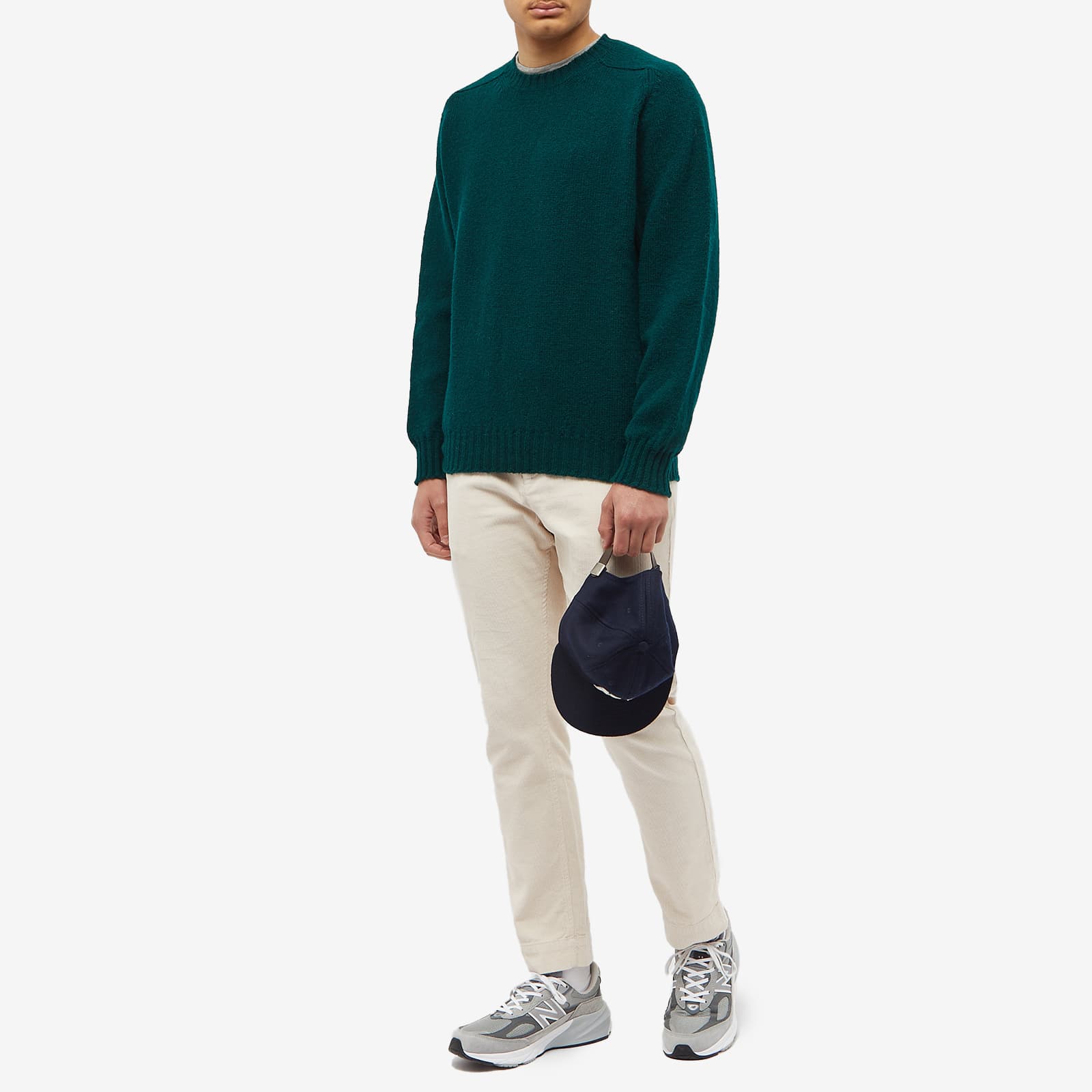 Jamieson's of Shetland Crew Knit Bottle END. (GB)