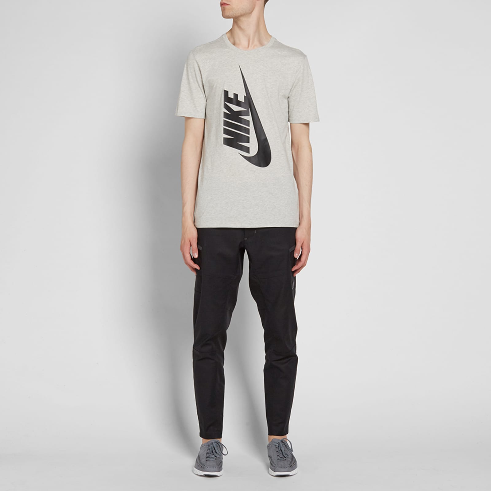 nikelab essentials tee