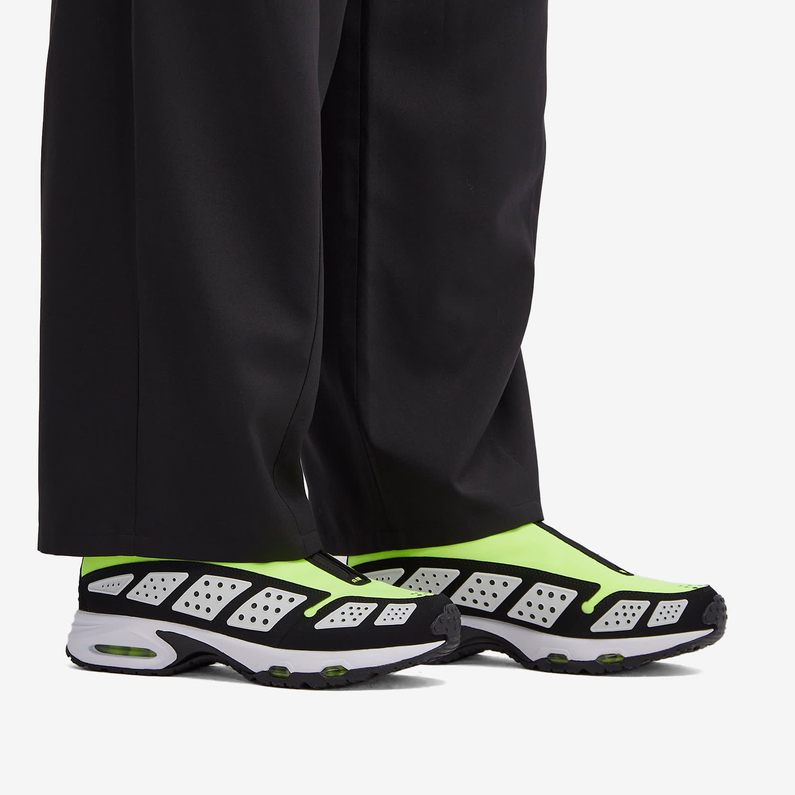 Nike Air Max SNDR W Sneaker - Volt, Black & White