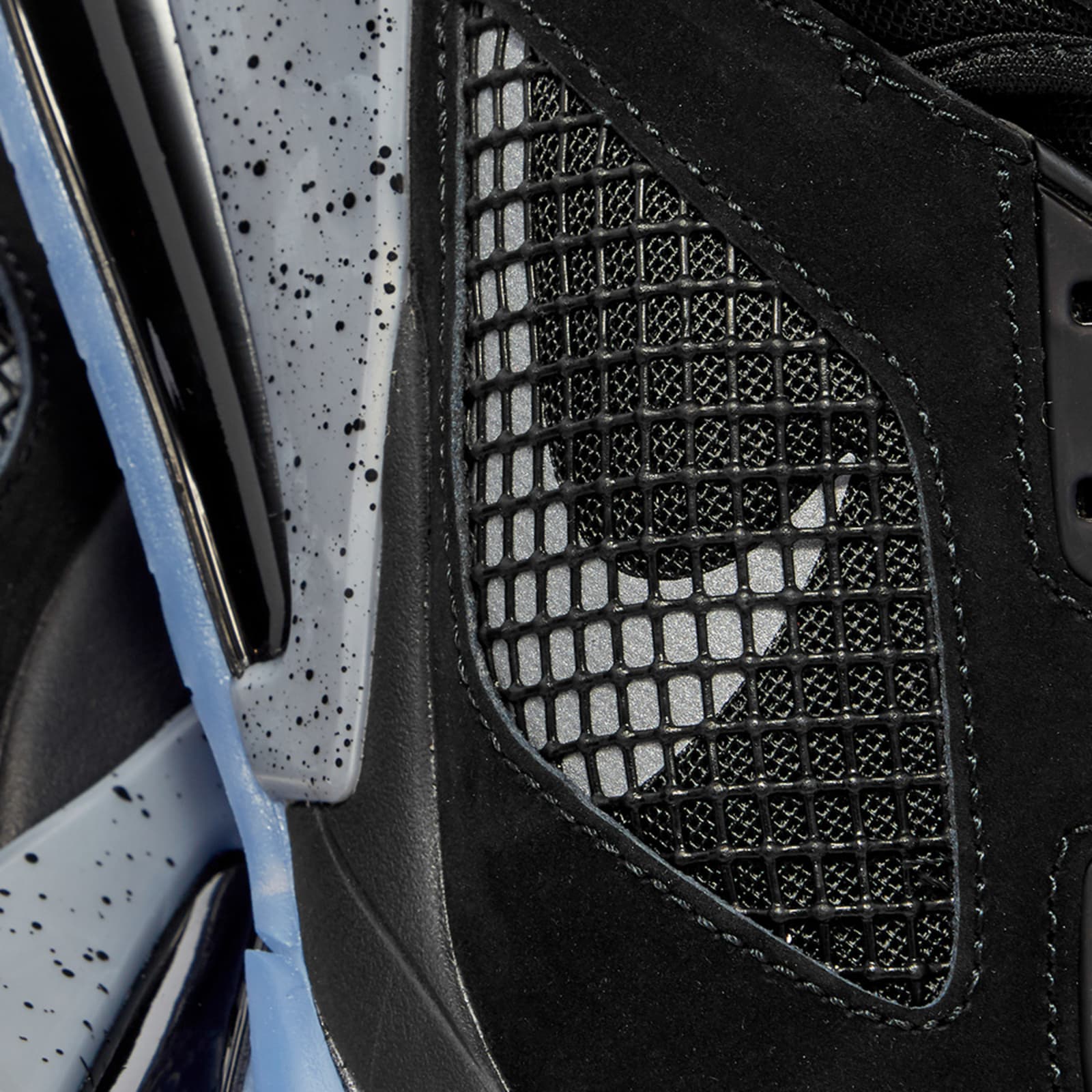 jordan mars 270 black and red