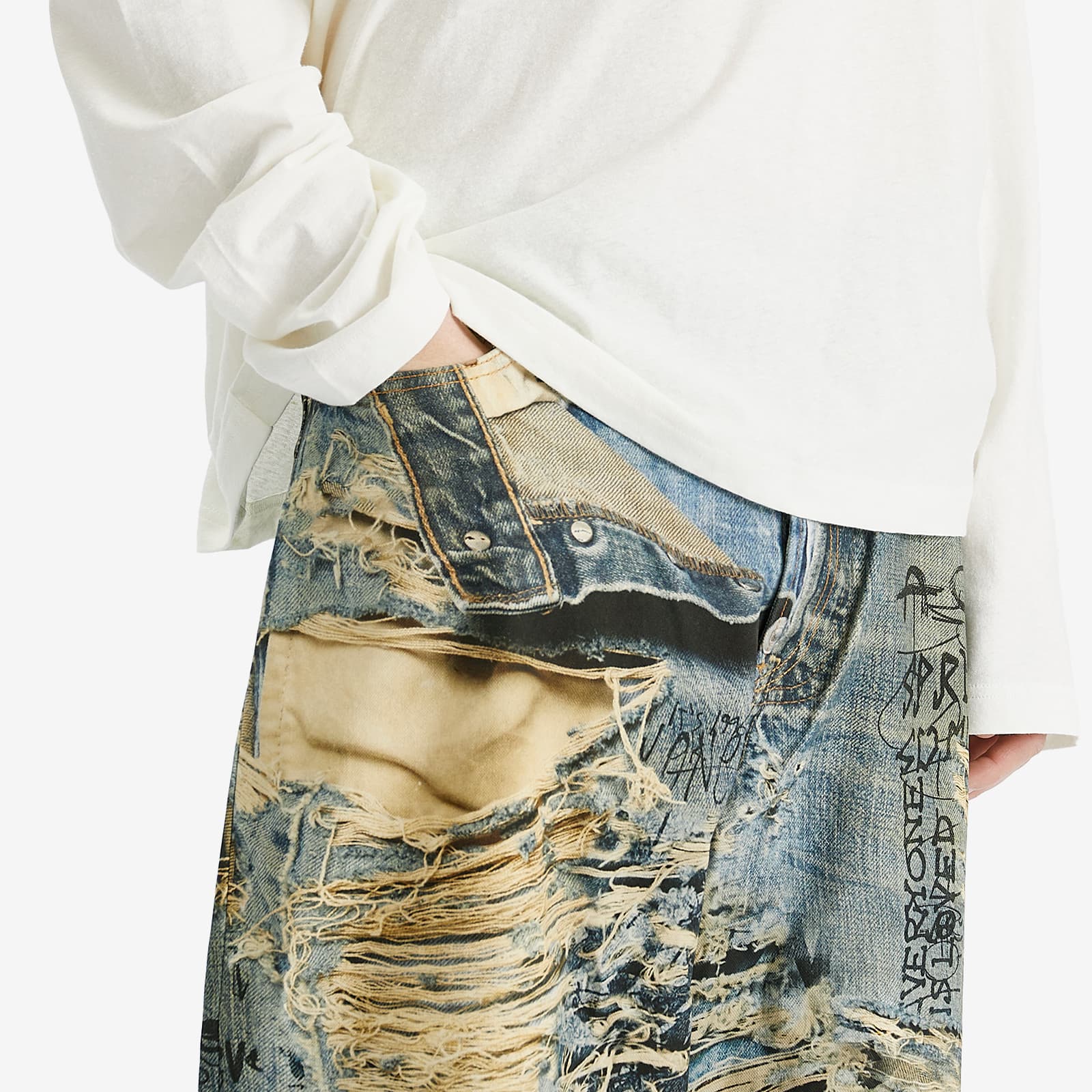 Acne Studios rompe L'Oeil "Torn Scribble" Print Baggy Jeans