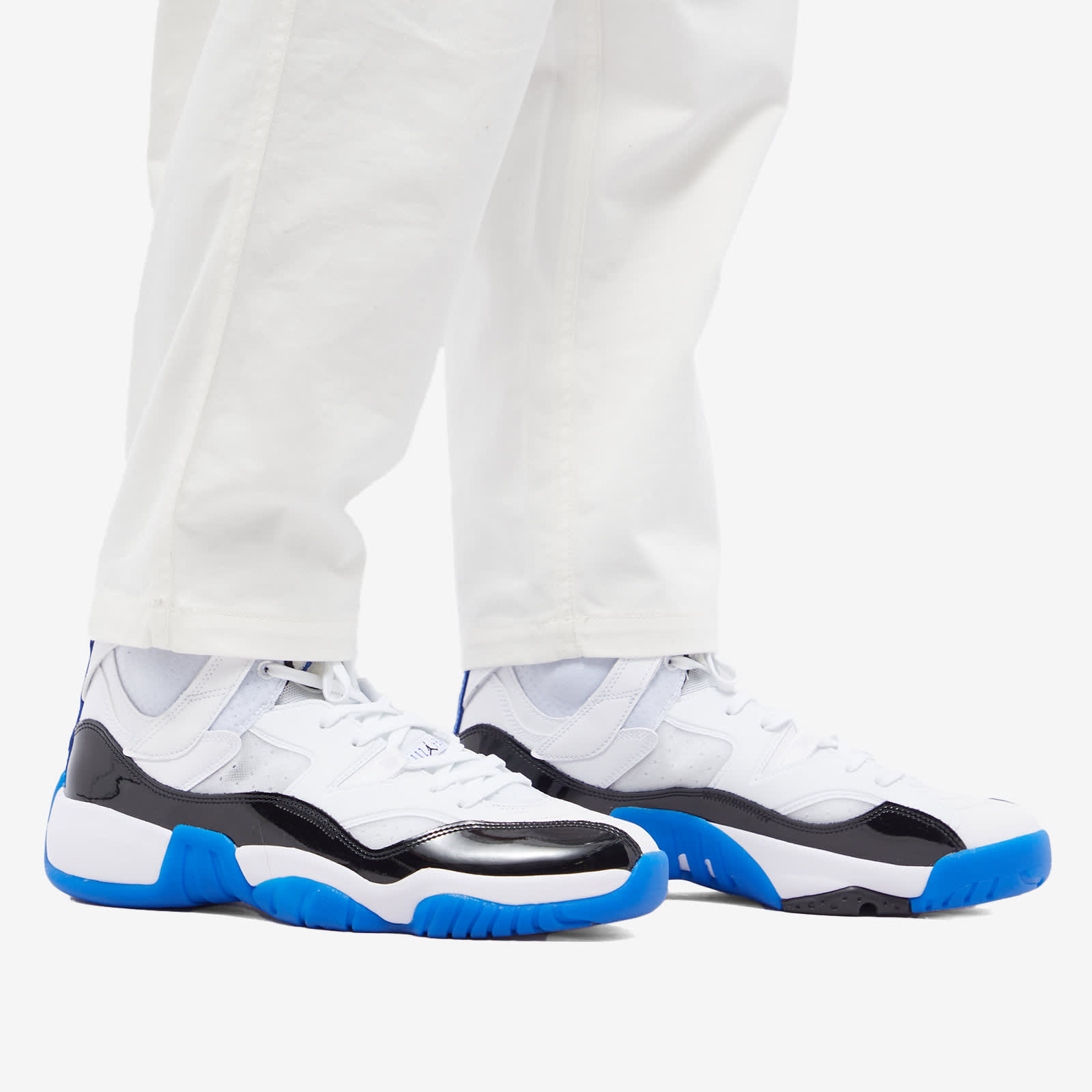 Air Jordan Jumpman Two Trey White & Game Royal END.