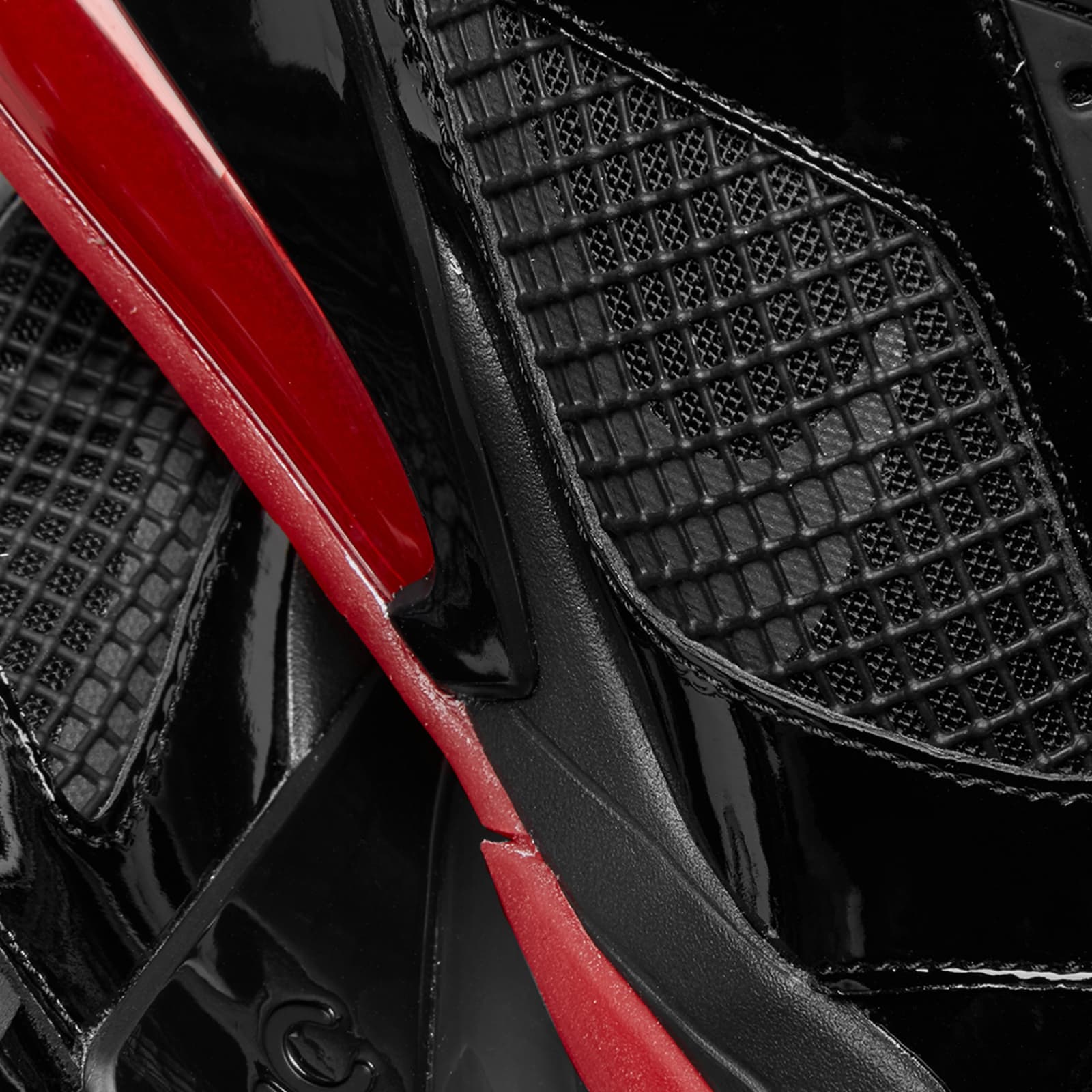 jordan mars 270 black and red