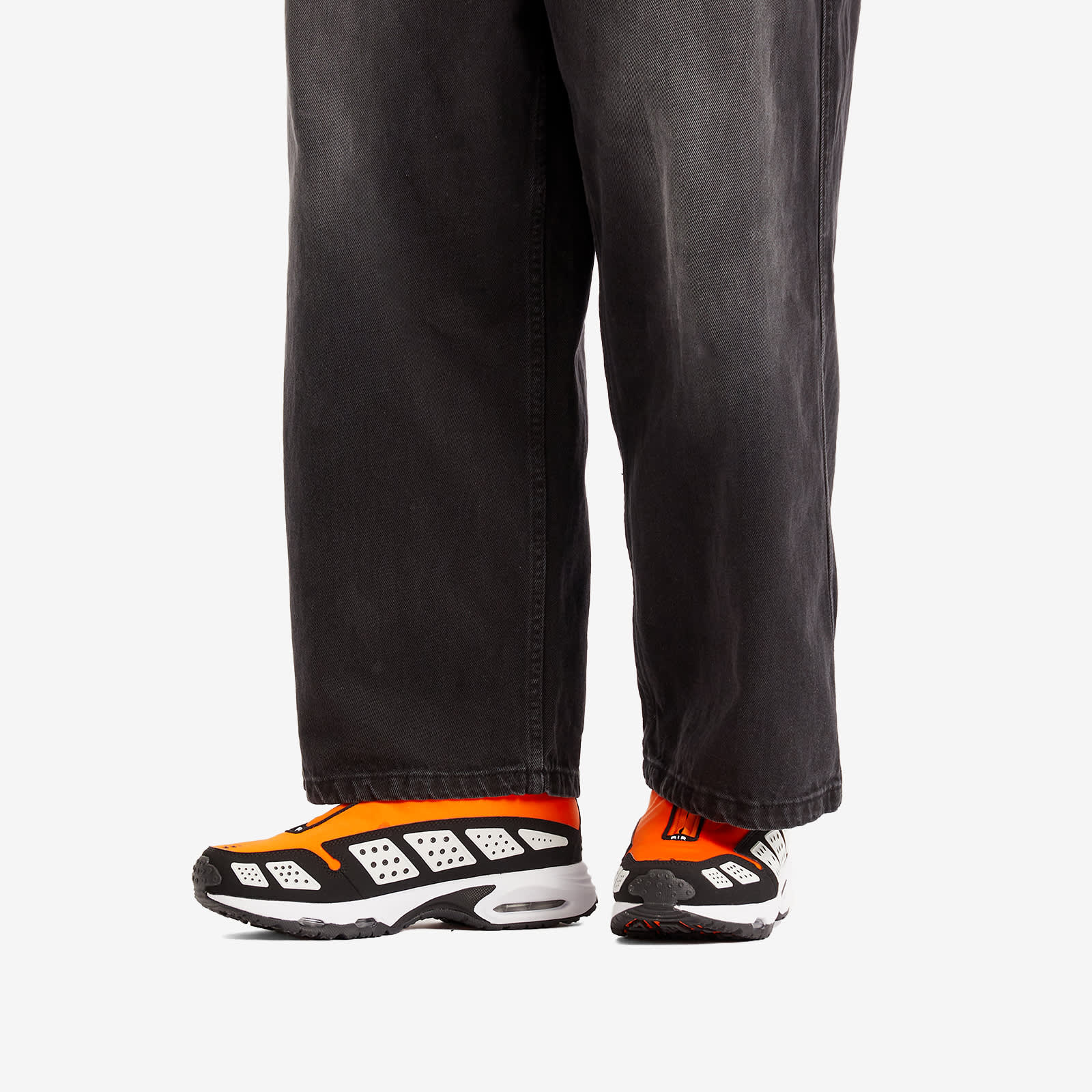 Nike Air Max Sndr Sneaker - Orange, Silver & Black