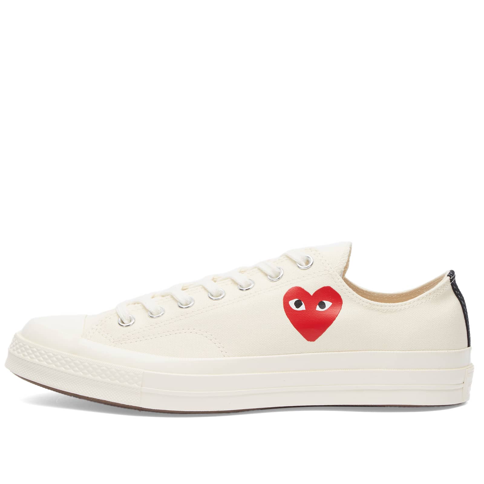 Comme des Garçons Play x Converse Chuck Taylor Red Heart 197 - White