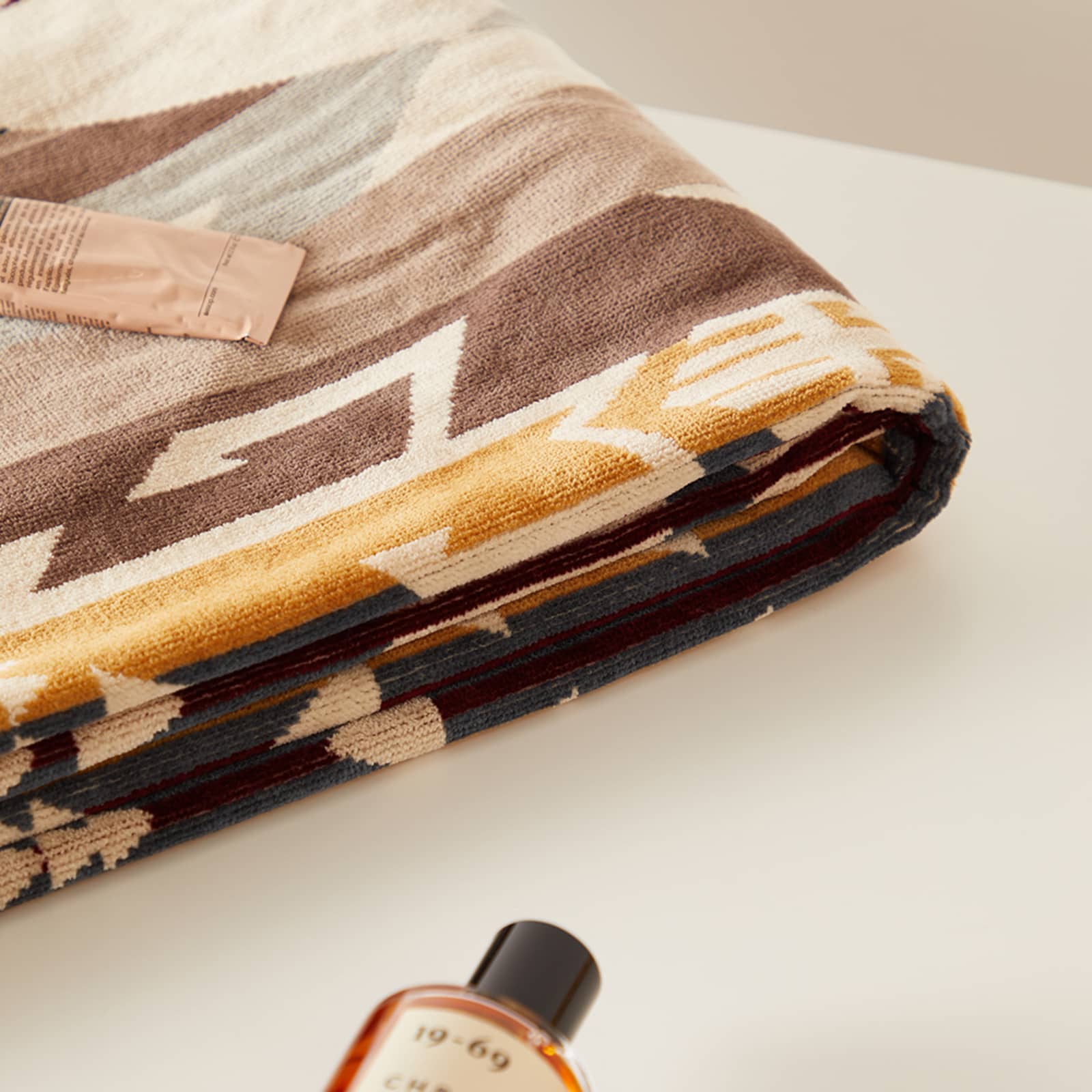 Pendleton Oversized Jacquard Towel White Sands END. (GB)