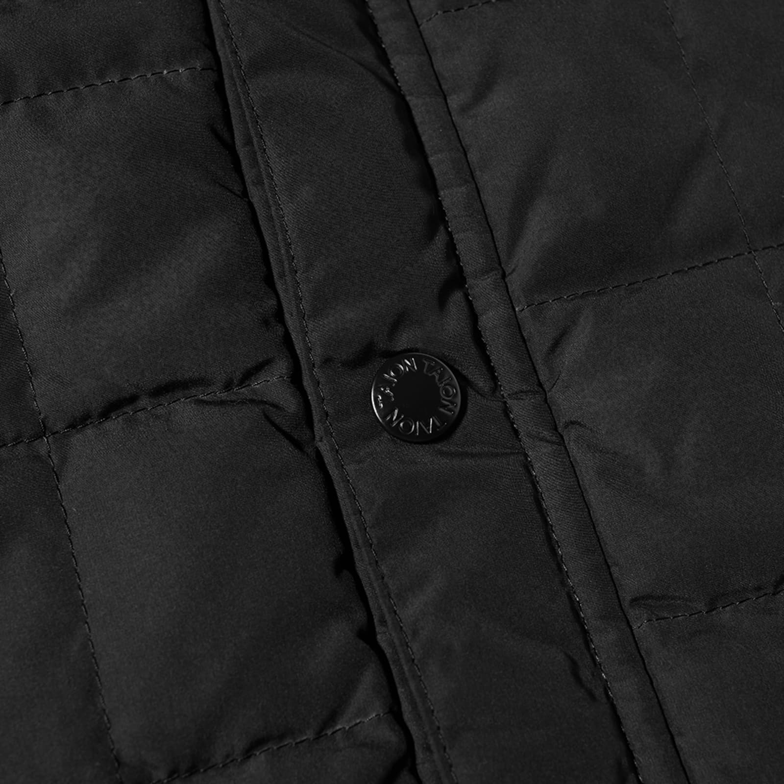 Taion Reversible Mountain Down Jacket Black & Black END.