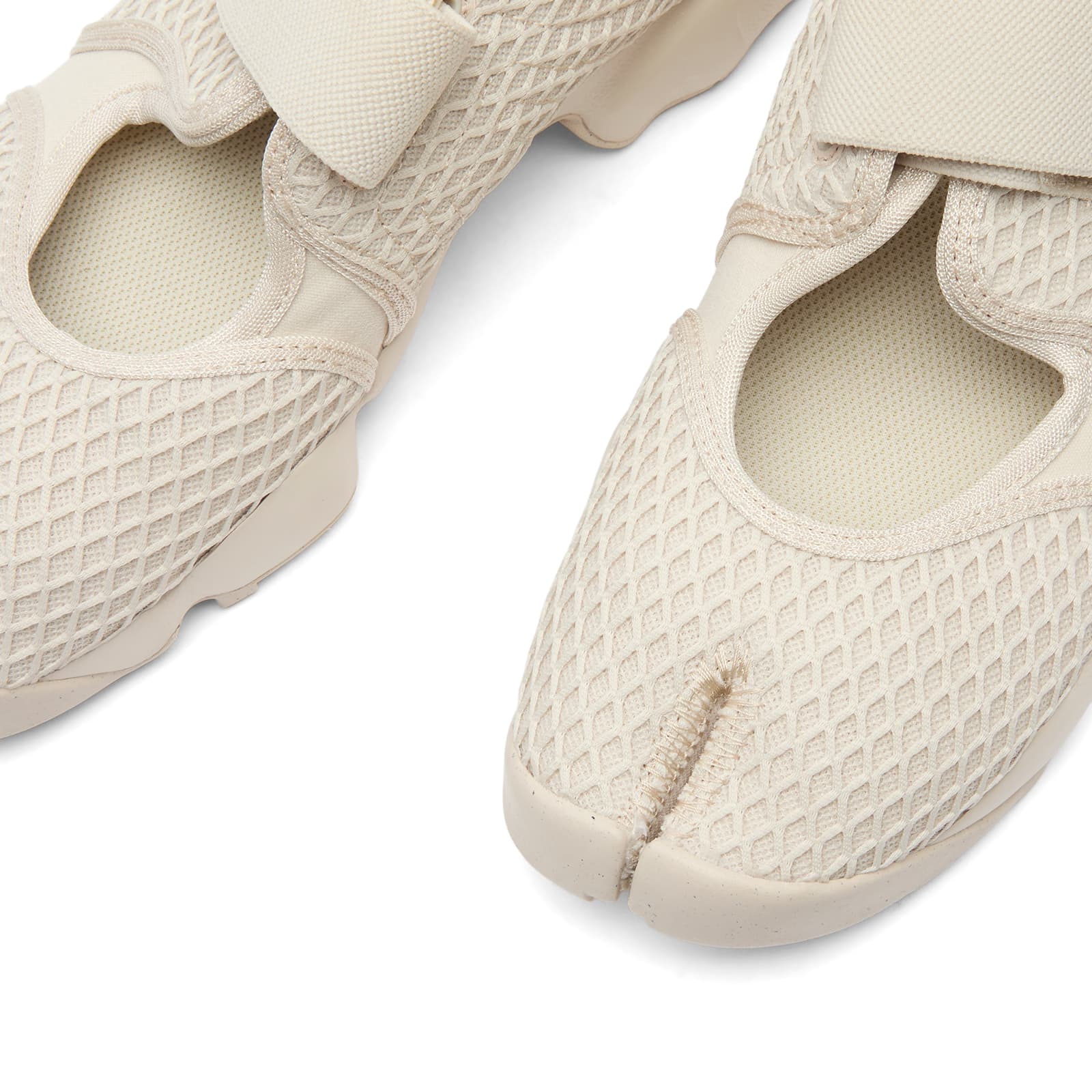 Nike Rift Mesh Sneakers