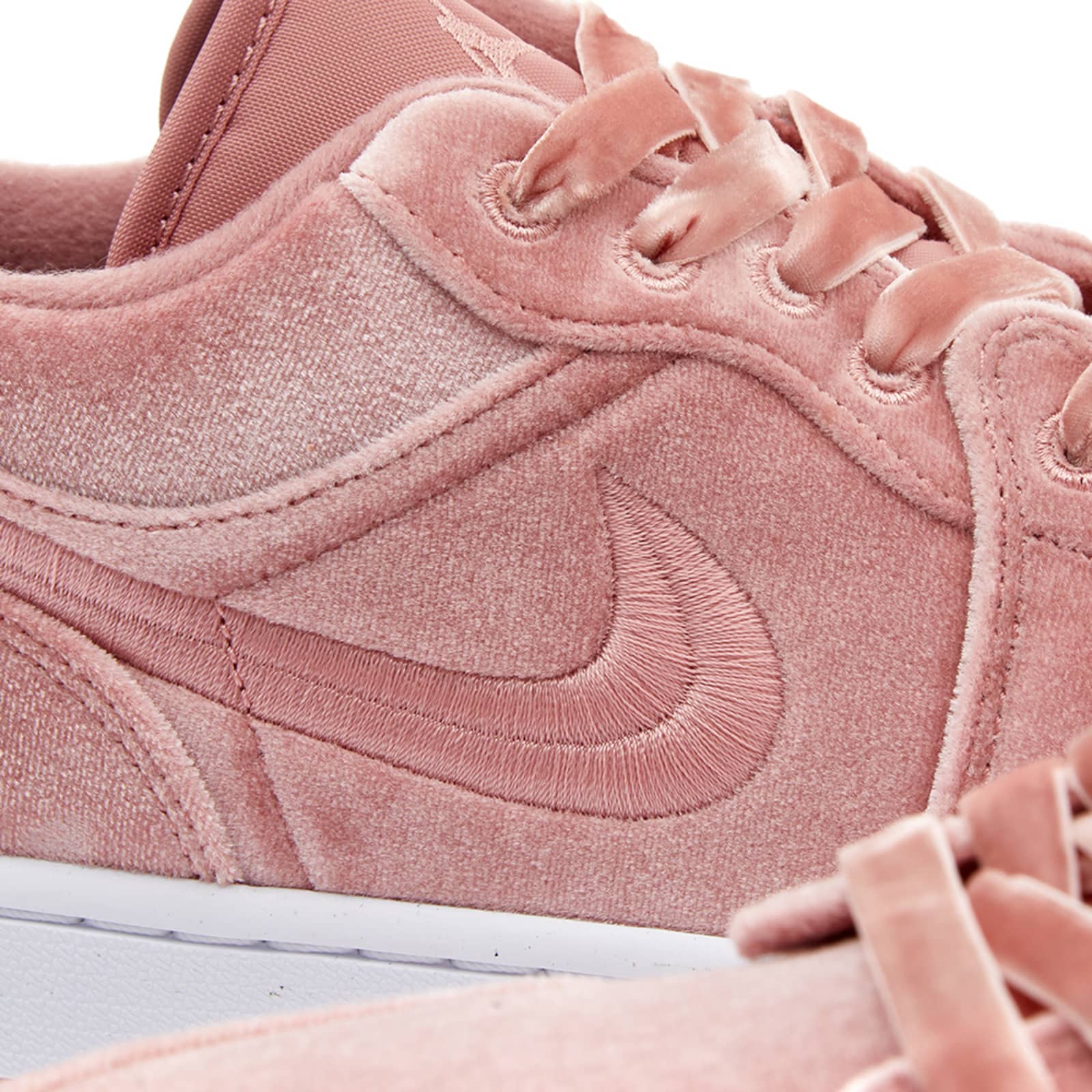 air-jordan-1-low-se-w-rust-pink-white-end