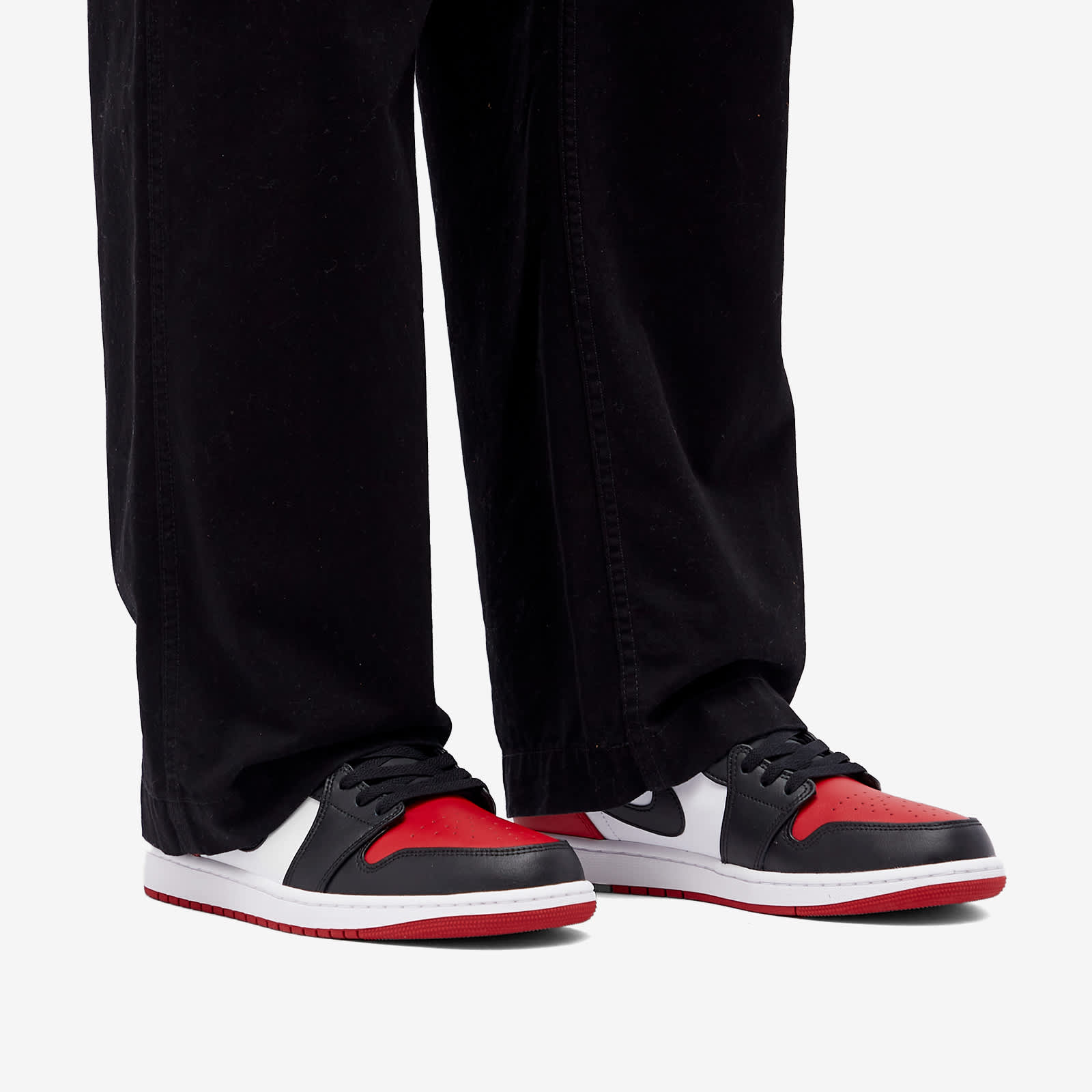 Air Jordan 1 Low - White & Black Varsity Red