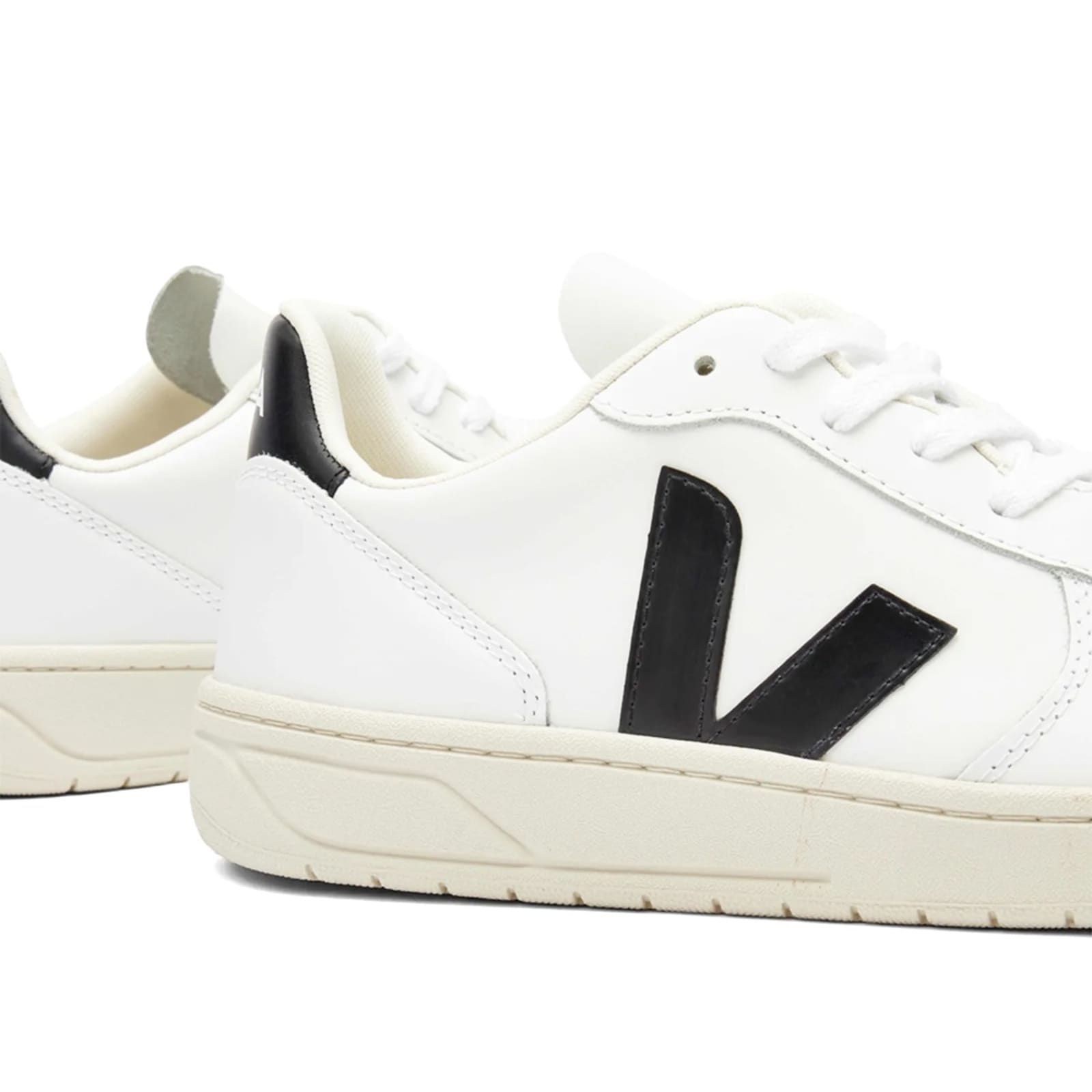 V10 veja sneaker clearance