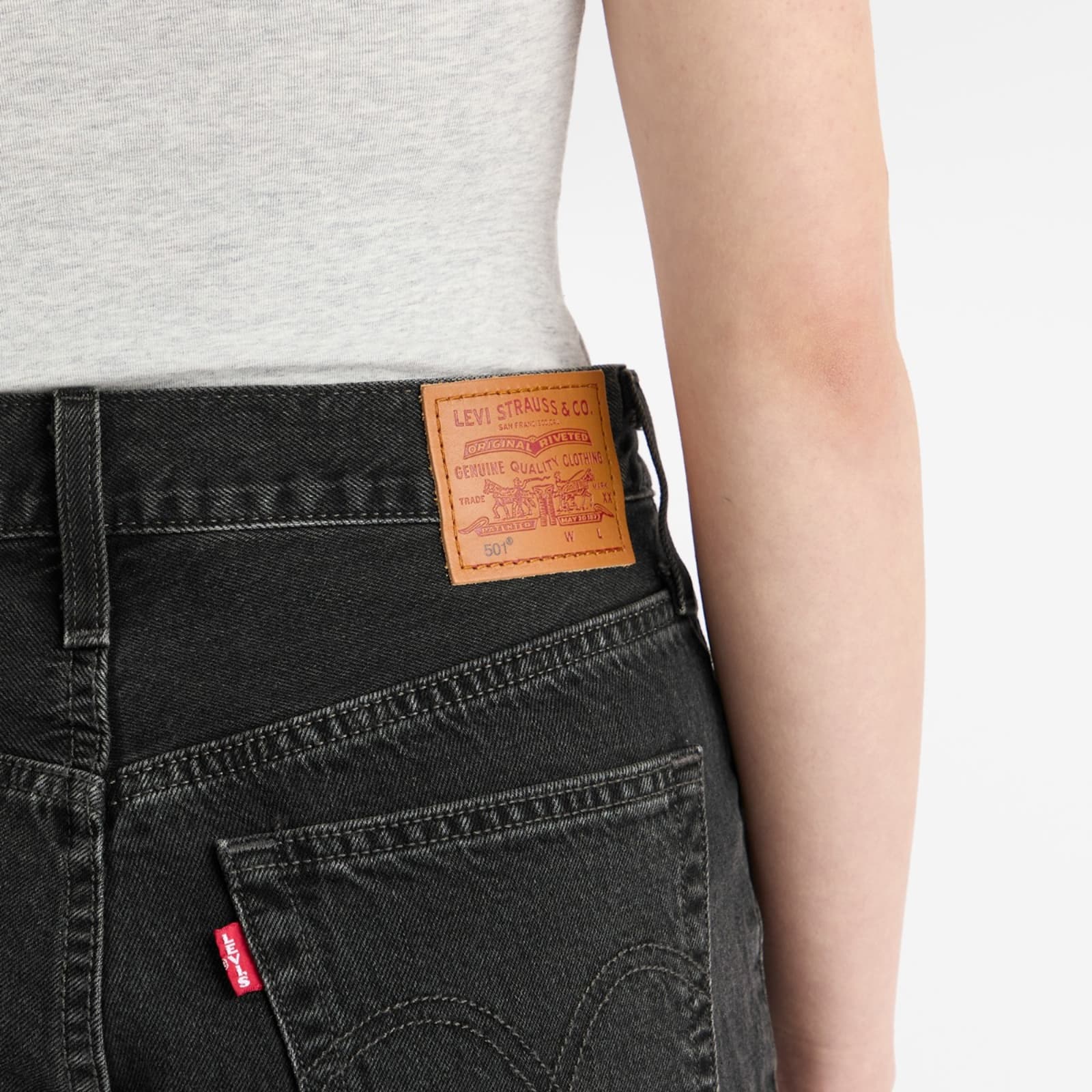 Levis 501® Mid Thigh Short