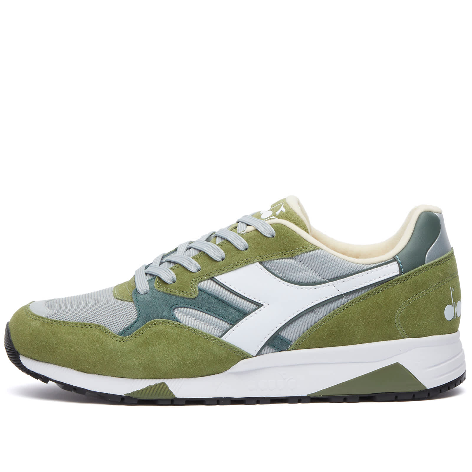 Diadora N902 - White & Sphagnum