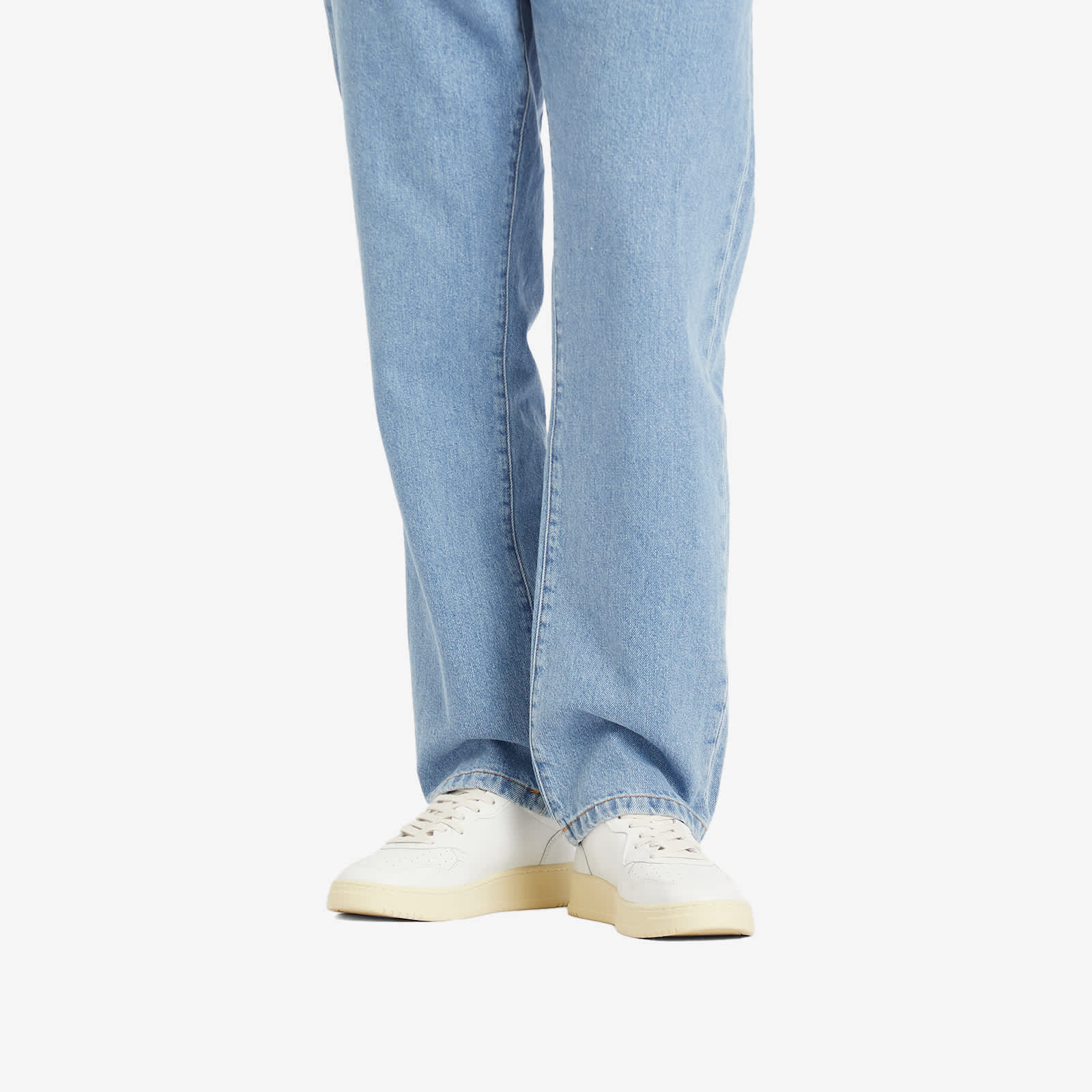 Autry 01 Low Leather Sneaker - White & Navy