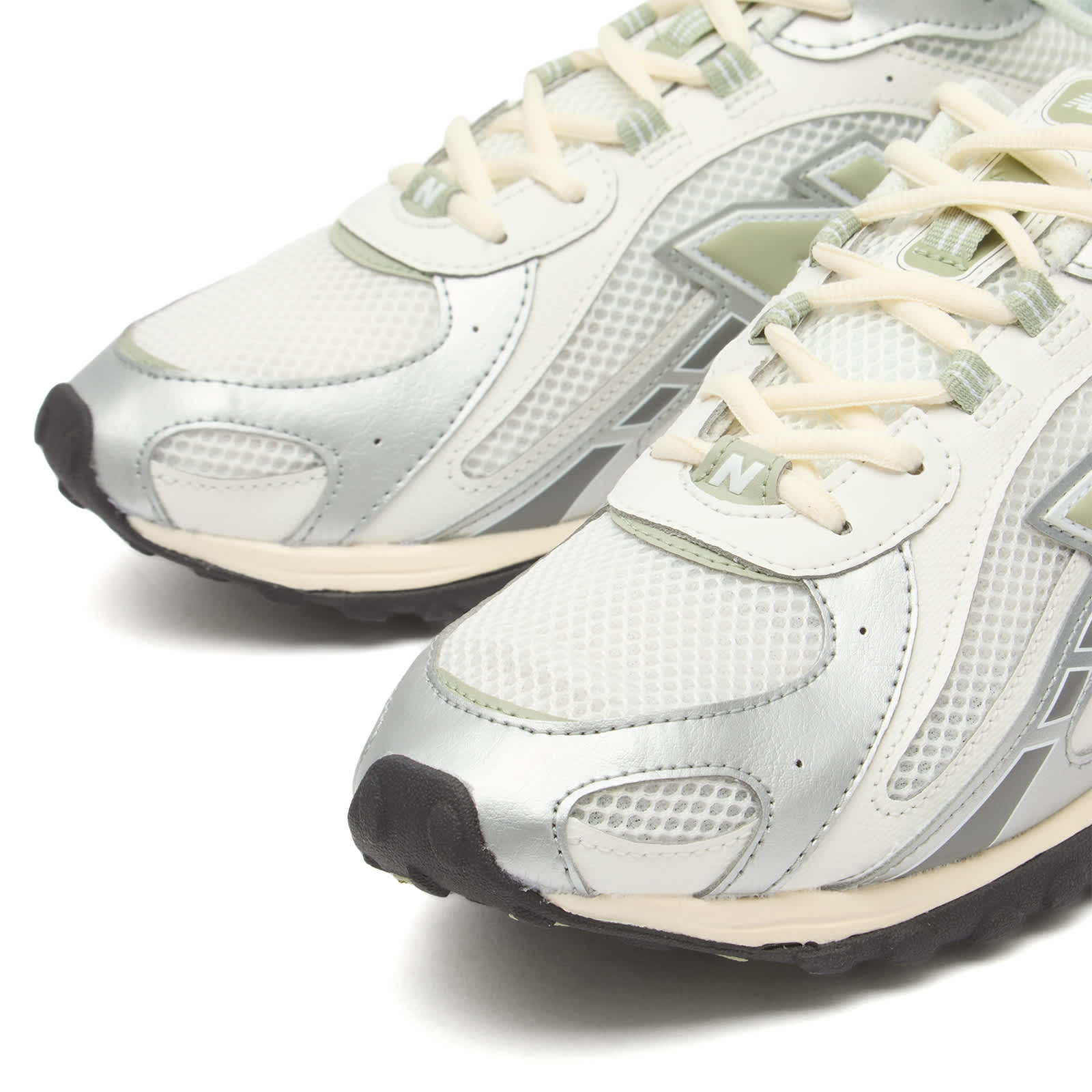 New Balance 204L Sneaker