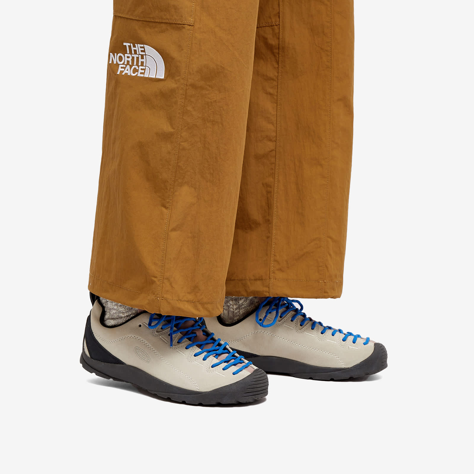 Pastelink'S Tabi Lift: Innovative Footwear - l4hcu1m