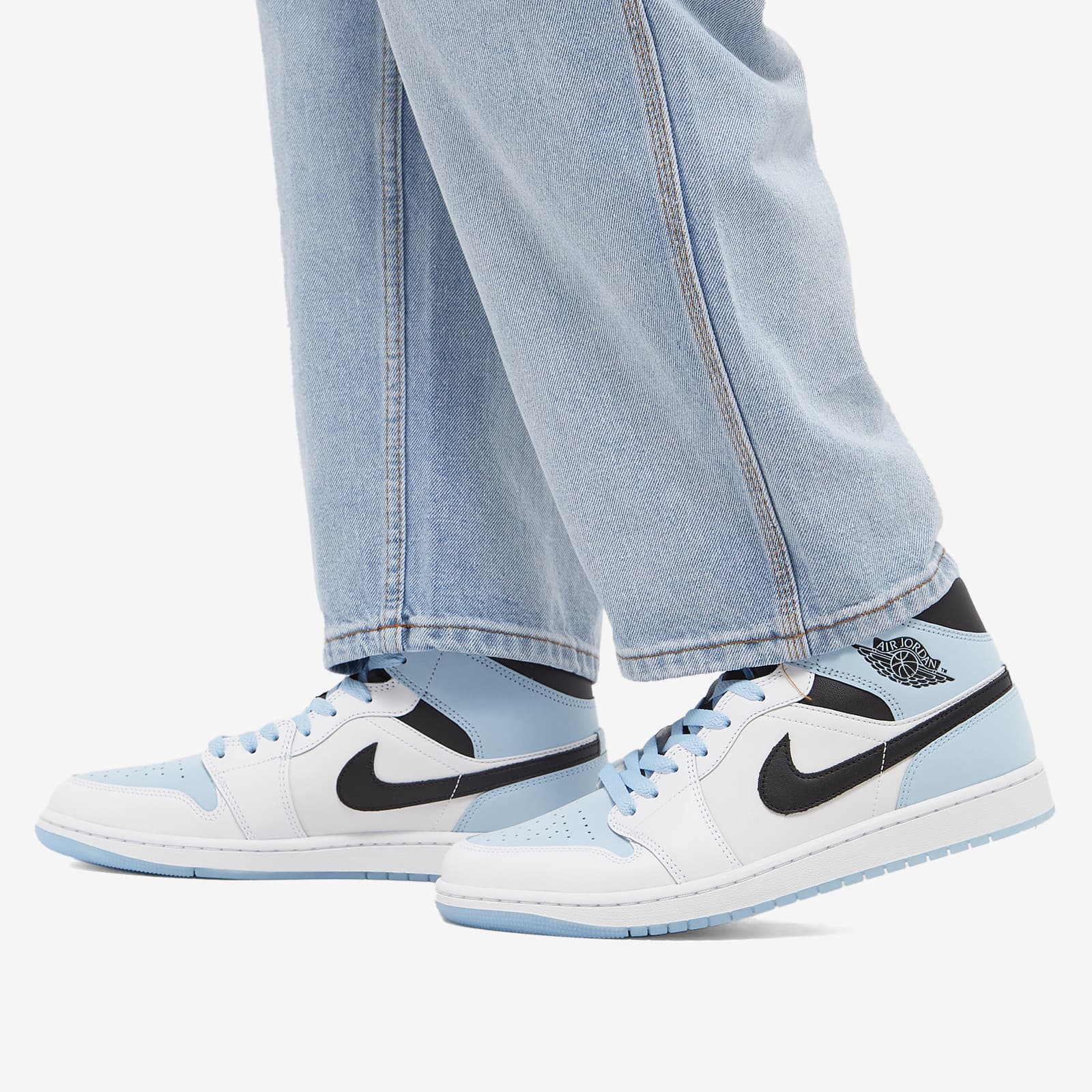 jordan 1 mid se light blue white
