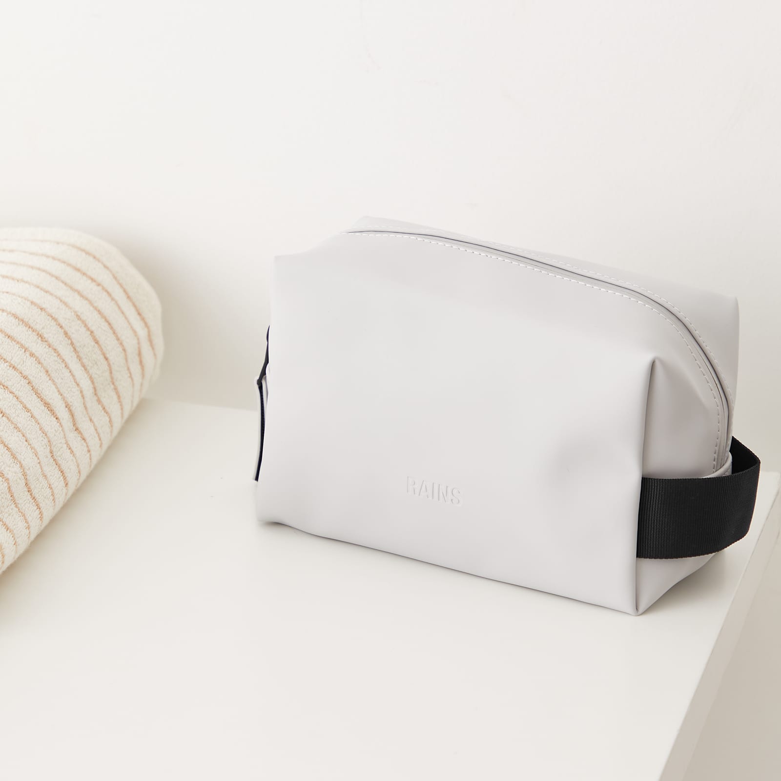 RAINS Wash Bag Small Ash END. (GB)