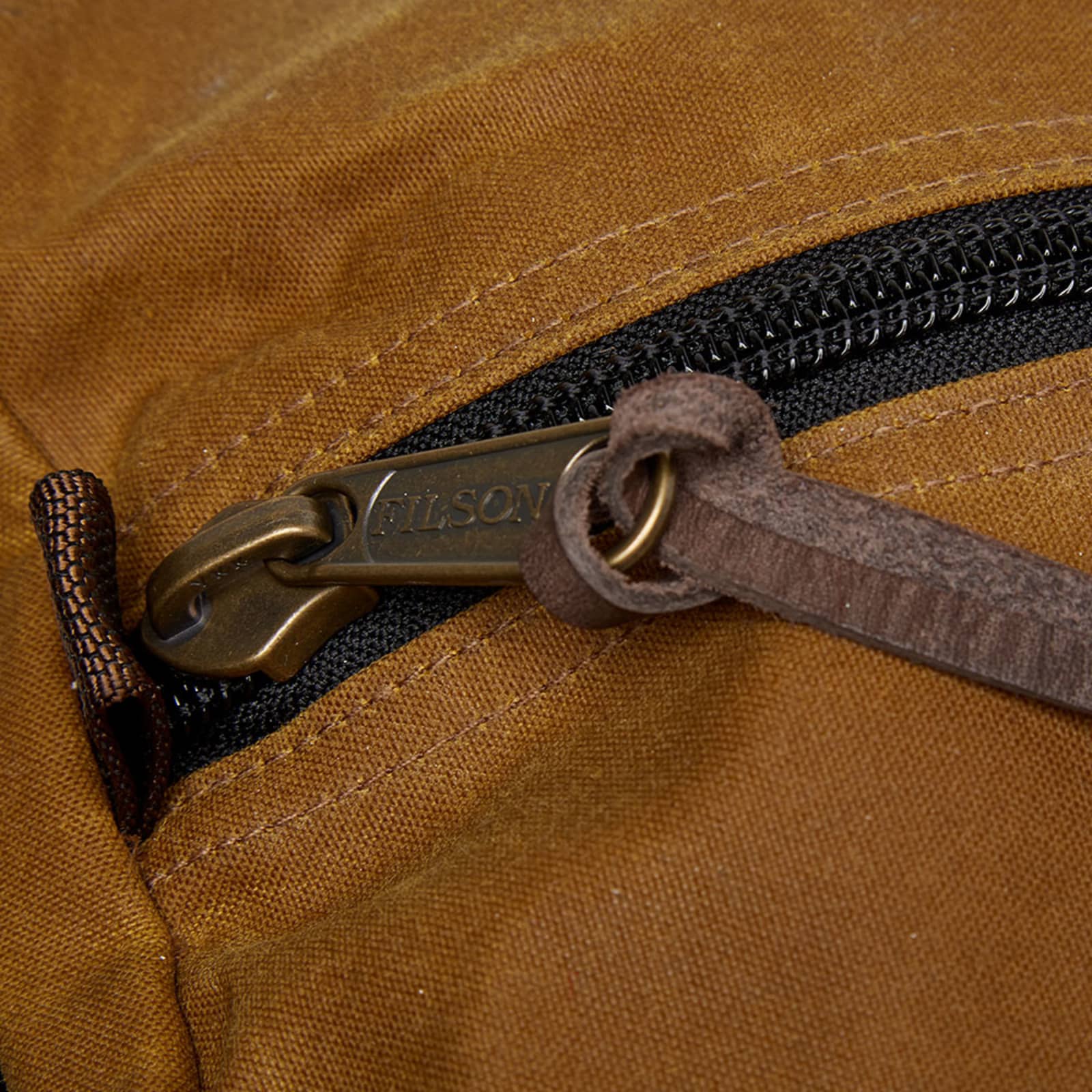 Filson Small Field Duffle Bag Dark Tan & Brown END.