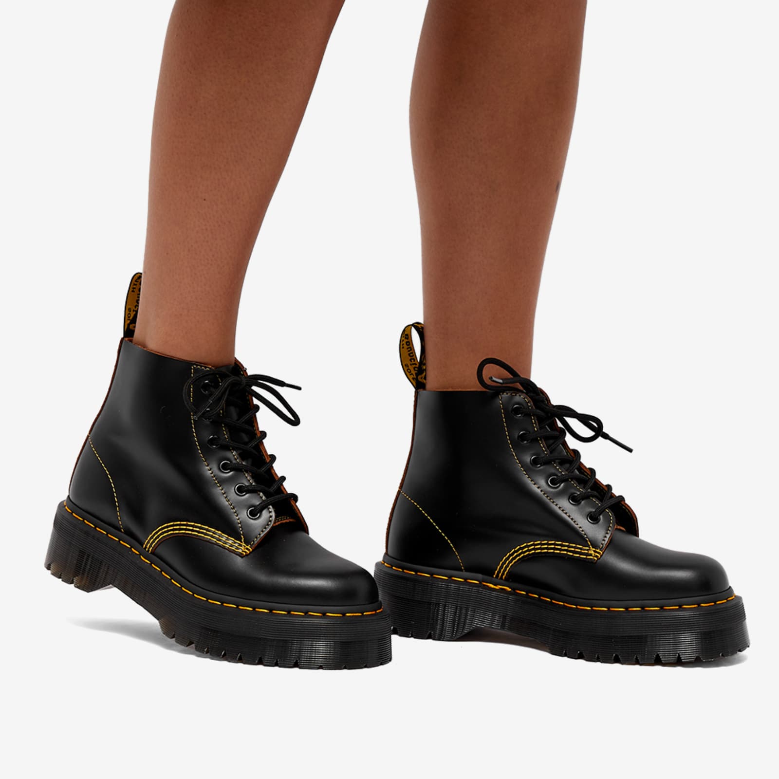 Dr. Martens 101 UB Quad 6 Eye Boot Black Vintage Smooth END.