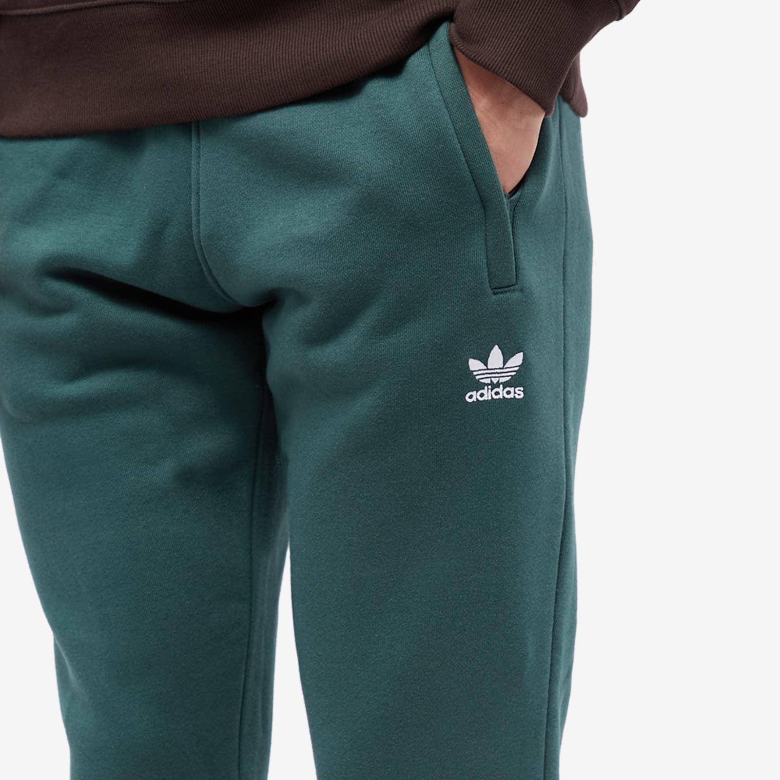 Adidas Essentials Pant Mineral Green END. (US)