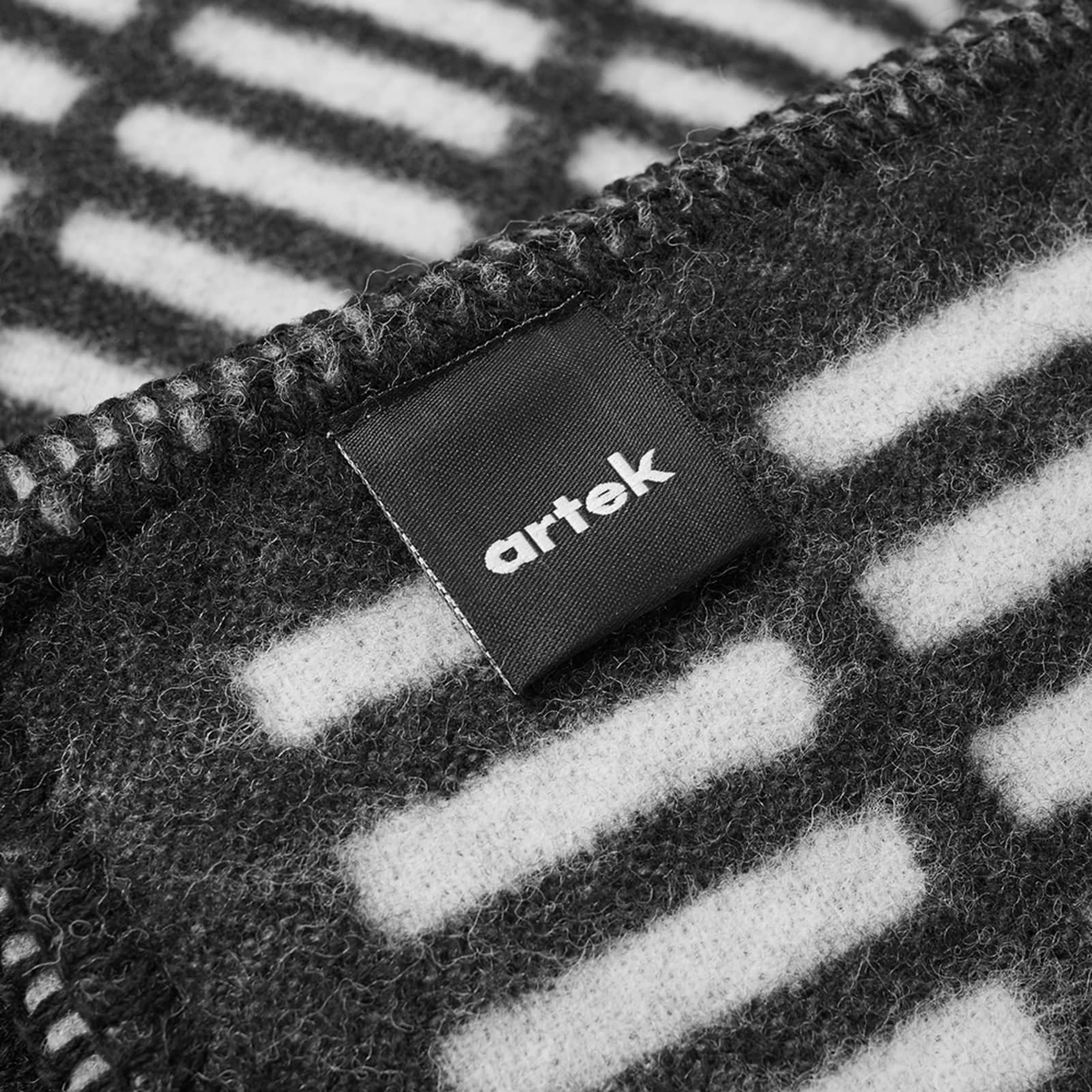 Artek Siena Blanket Black & White END.