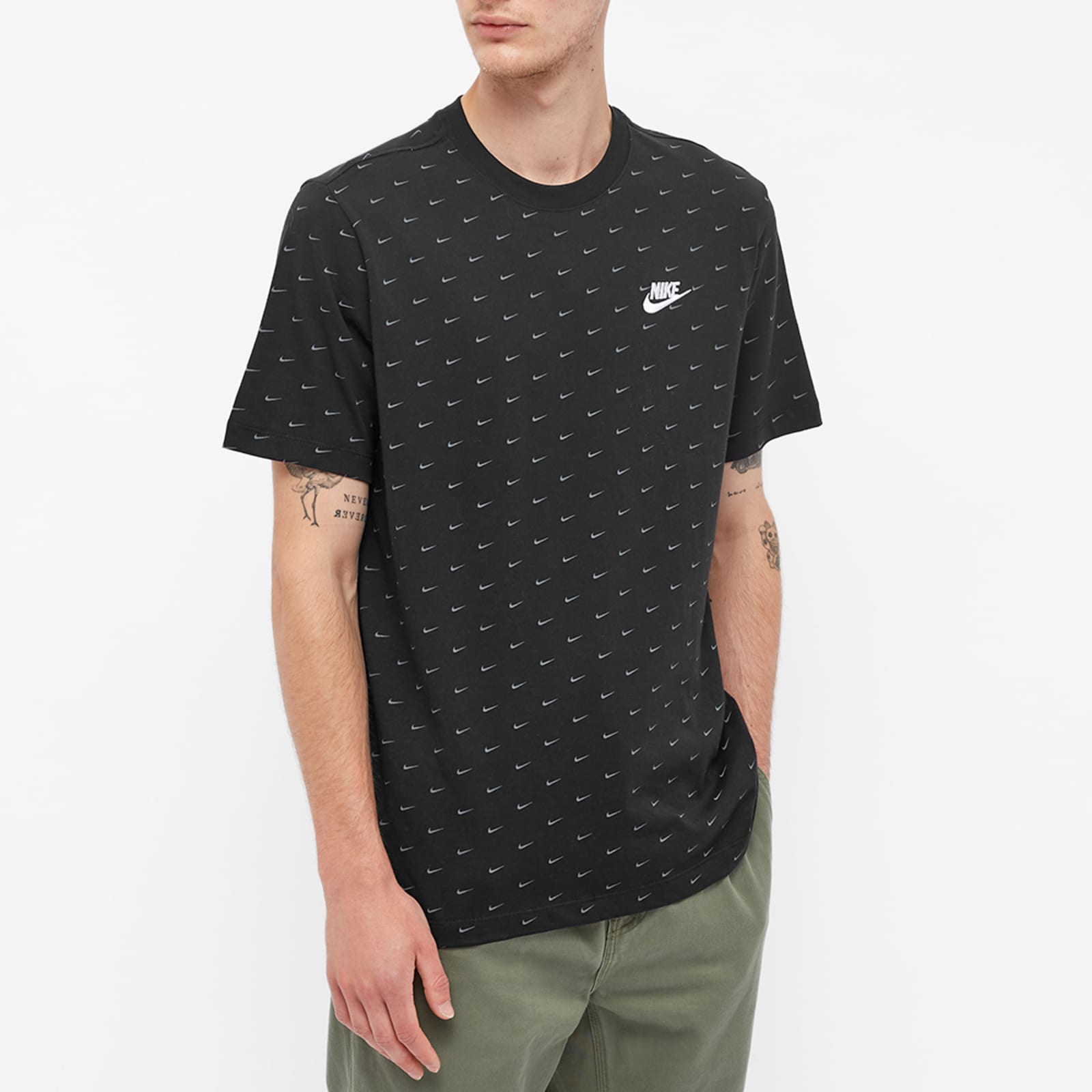 Nike Mini Swoosh T-Shirt - Black & Particle Grey